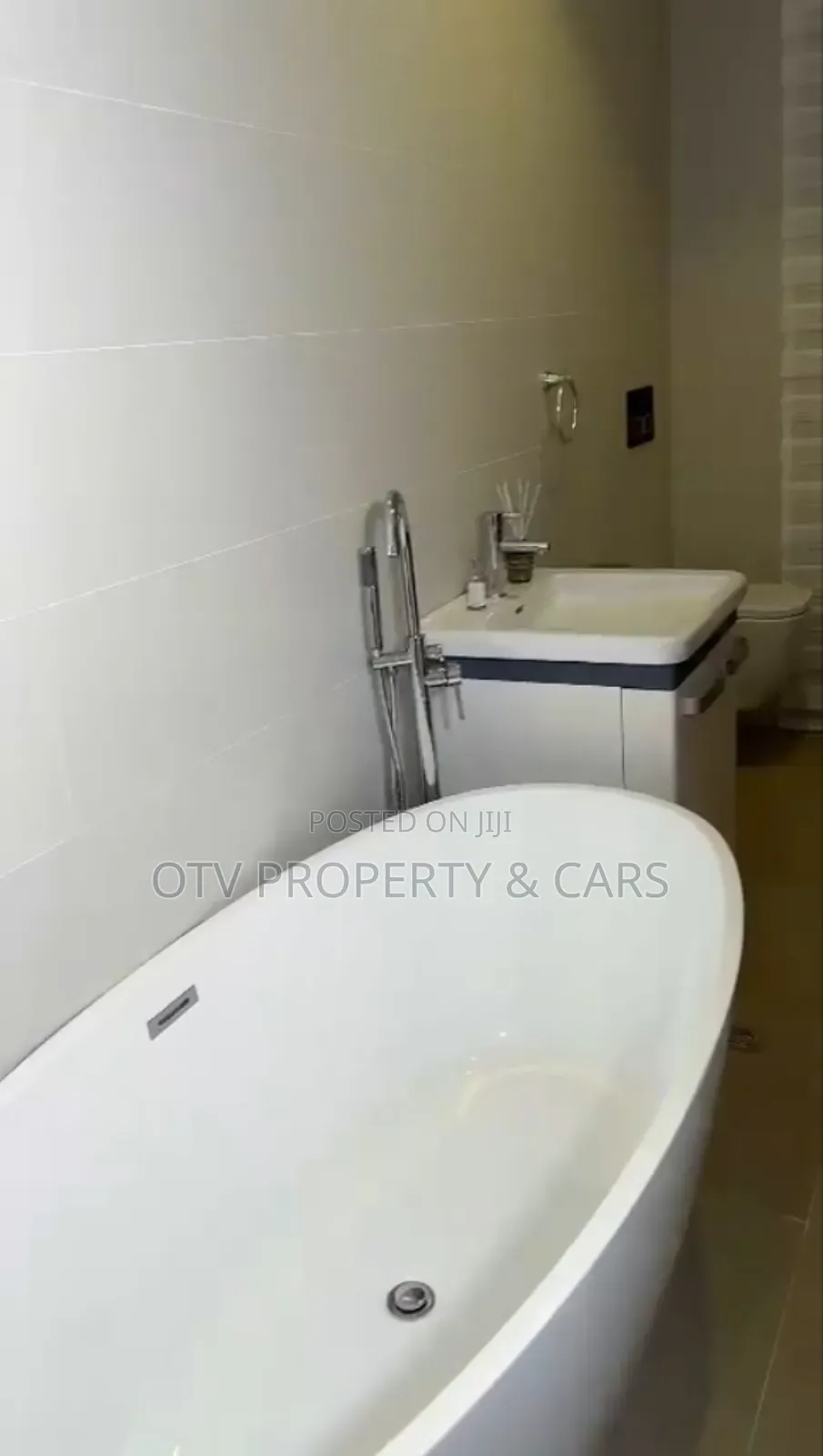 Furnished 4bdrm Duplex in Apo District for sale in Apo District