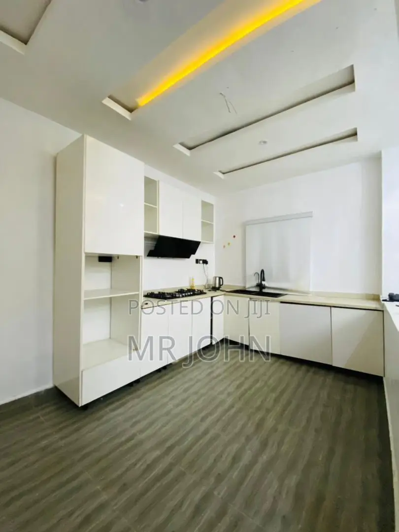 Furnished 2bdrm Apartment in Omalicha Pr, Lekki for sale in Lekki
