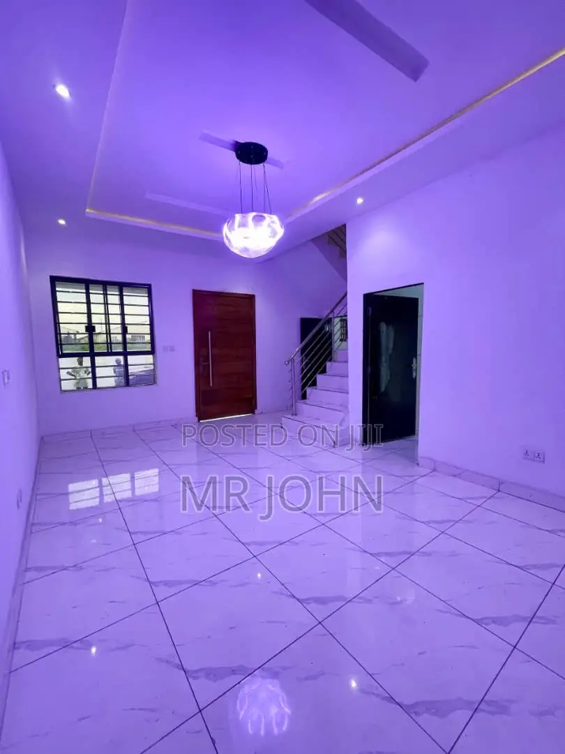 3bdrm Duplex in Bj Pr, Lekki for sale in Lekki