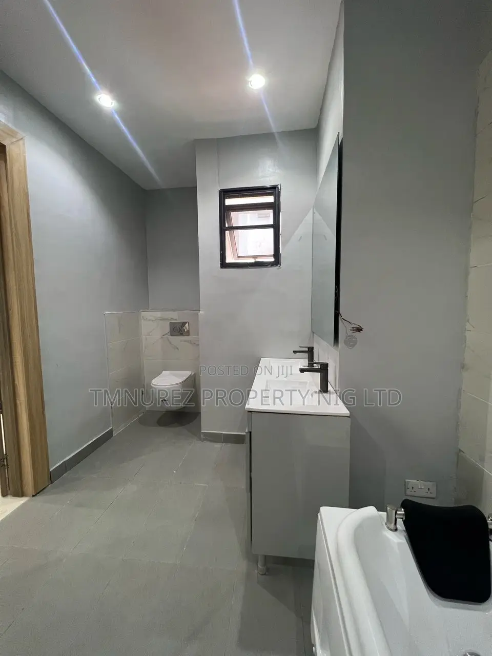 4bdrm Duplex in Admiralty, Lekki Phase 1 for rent in Lekki Phase 1