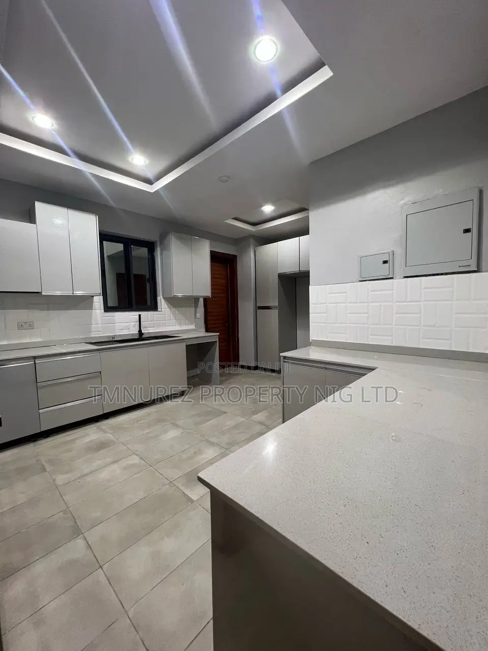 4bdrm Duplex in Admiralty, Lekki Phase 1 for rent in Lekki Phase 1