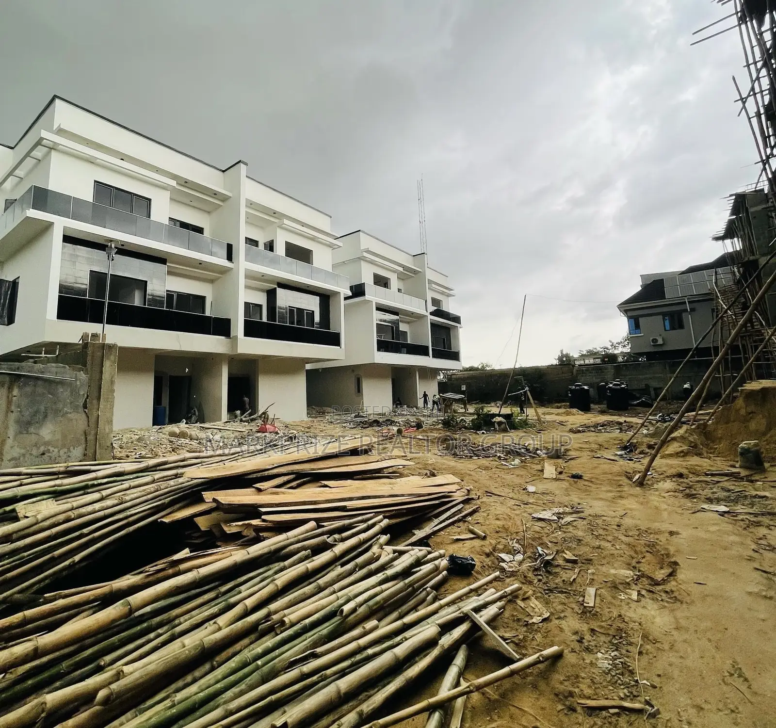 5bdrm Duplex in Ikeja Gra Lagos for sale in Ikeja GRA