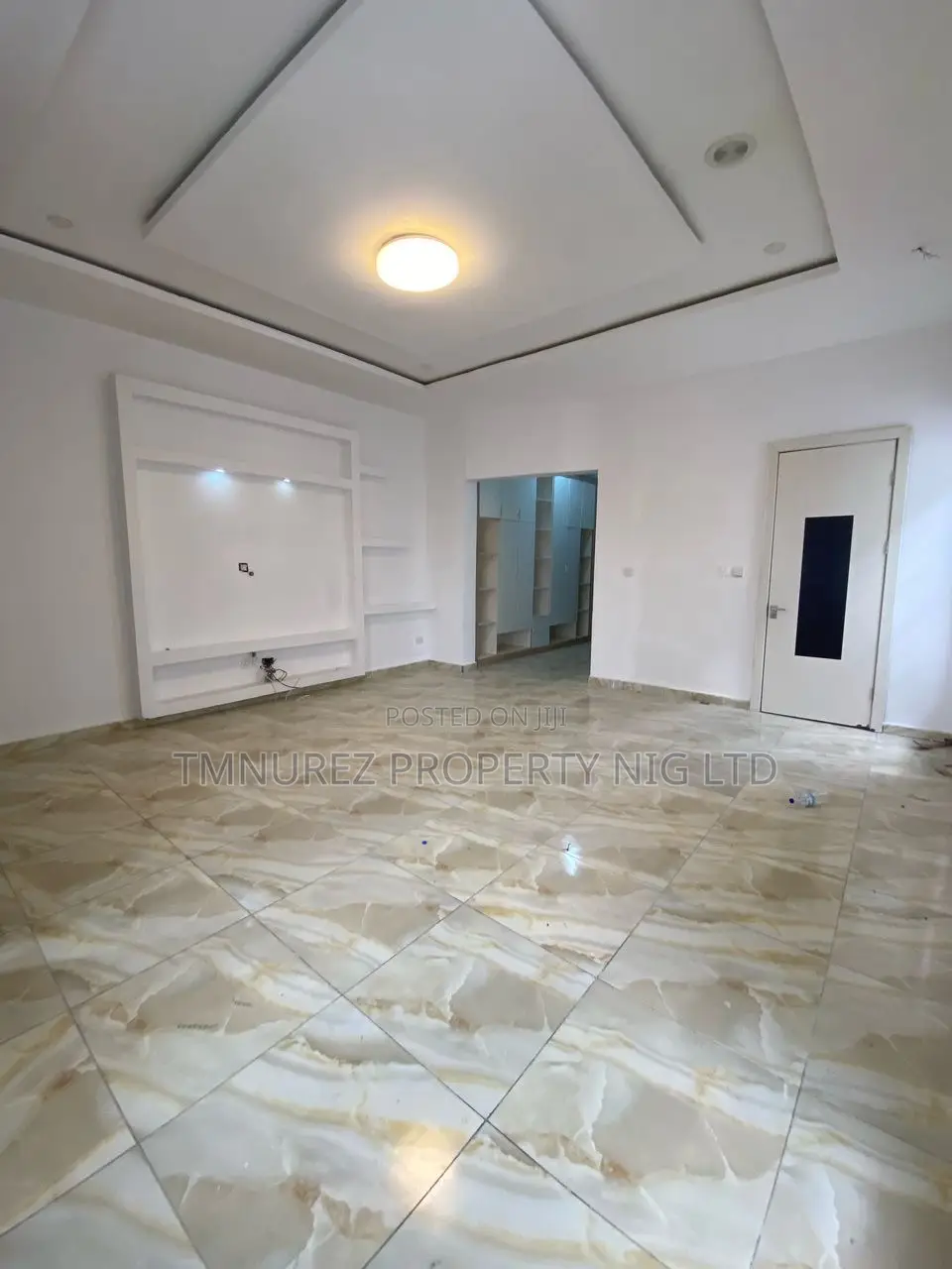 Studio Apartment in Oral Estate, Chevron for rent in Chevron