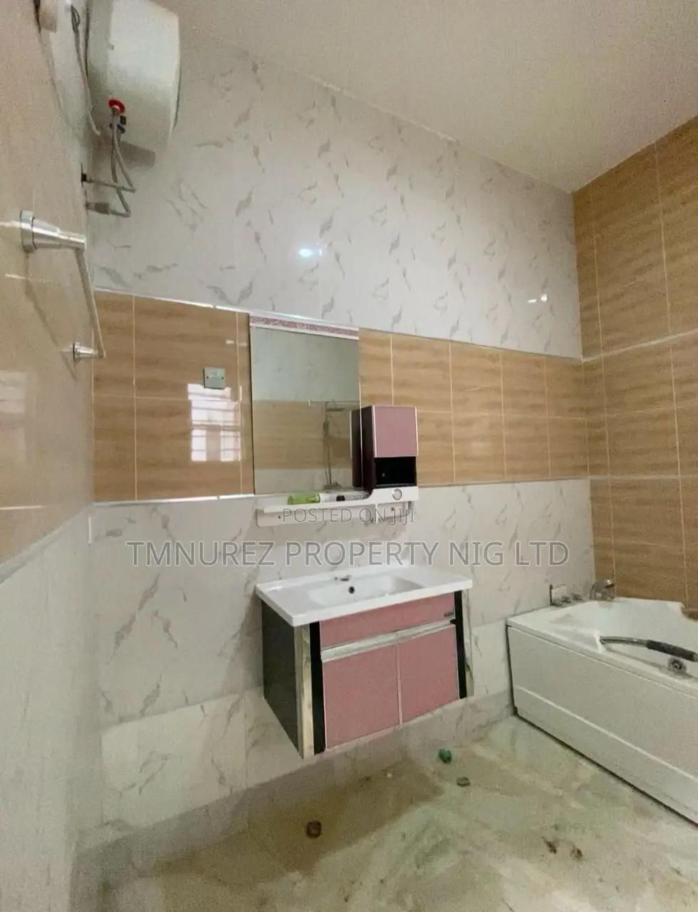 Studio Apartment in Oral Estate, Chevron for rent in Chevron