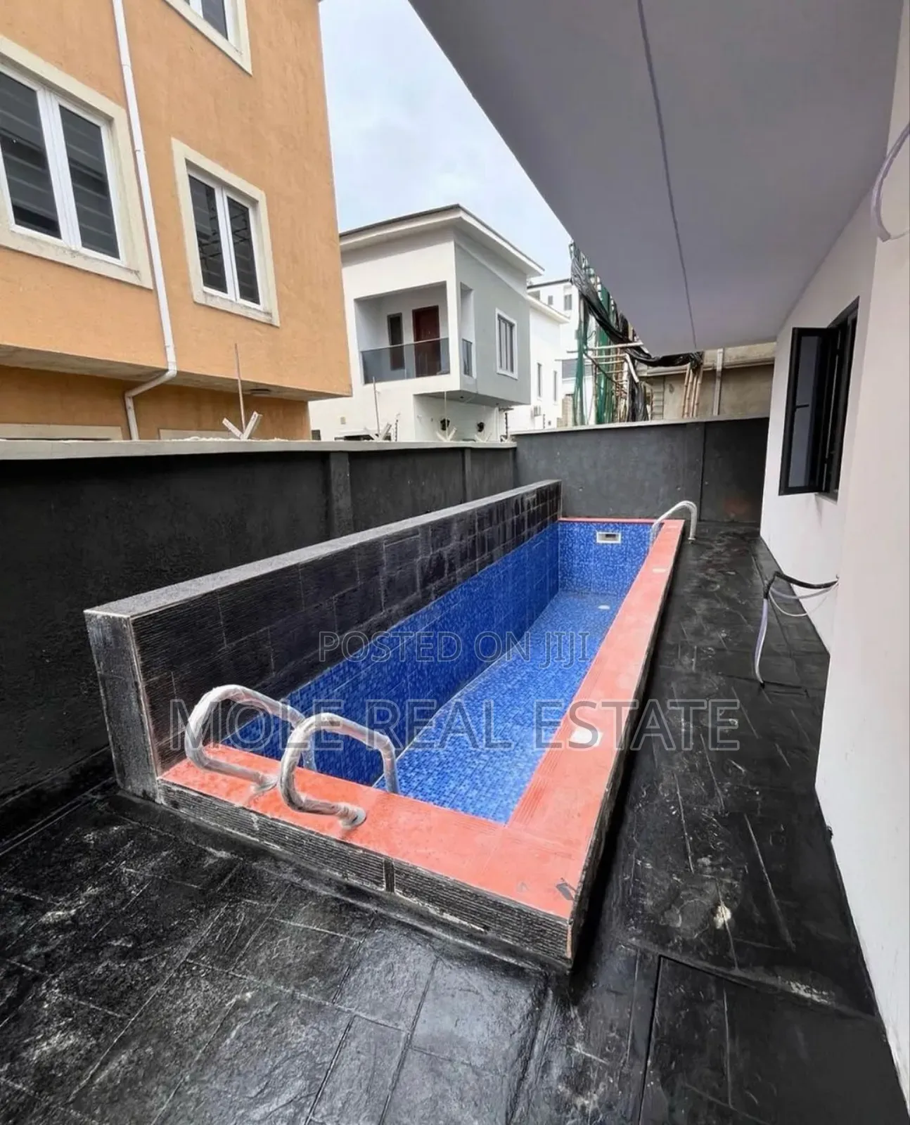 Furnished 5bdrm Duplex in Leki, Ologolo for sale in Ologolo