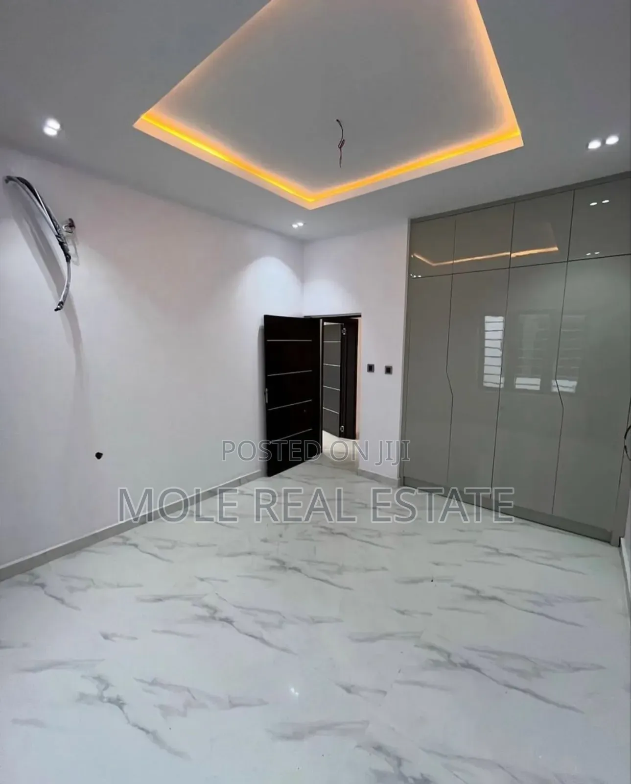 Furnished 5bdrm Duplex in Leki, Ologolo for sale in Ologolo