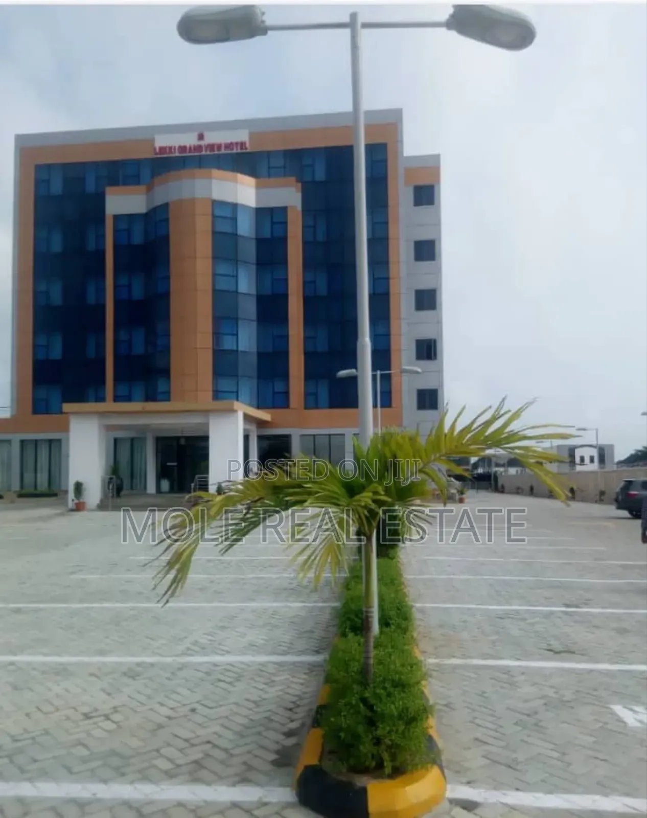Luxery 72 Rooms Suites Along Leki Epe Highway in Agungi