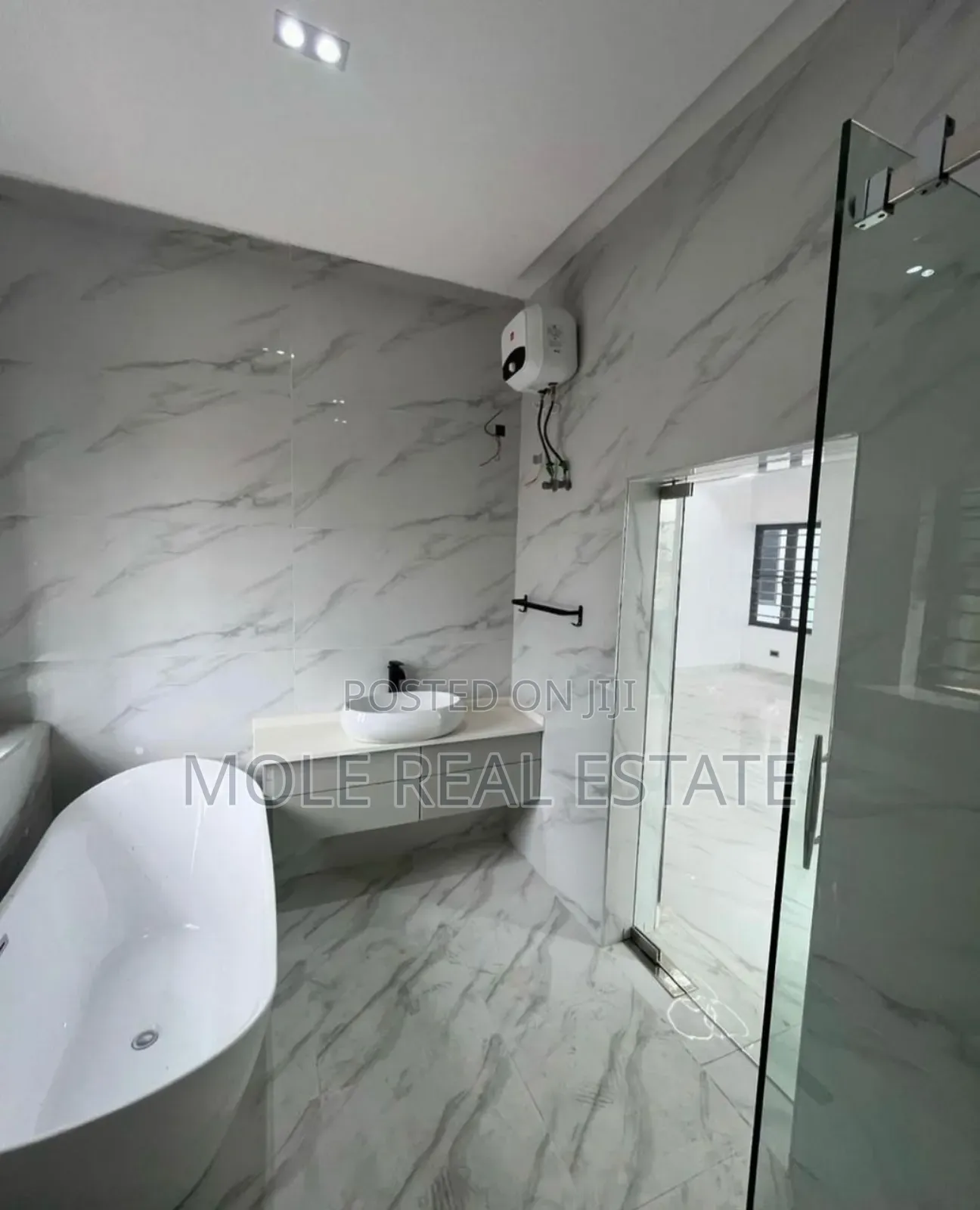 Luxery 72 Rooms Suites Along Leki Epe Highway in Agungi