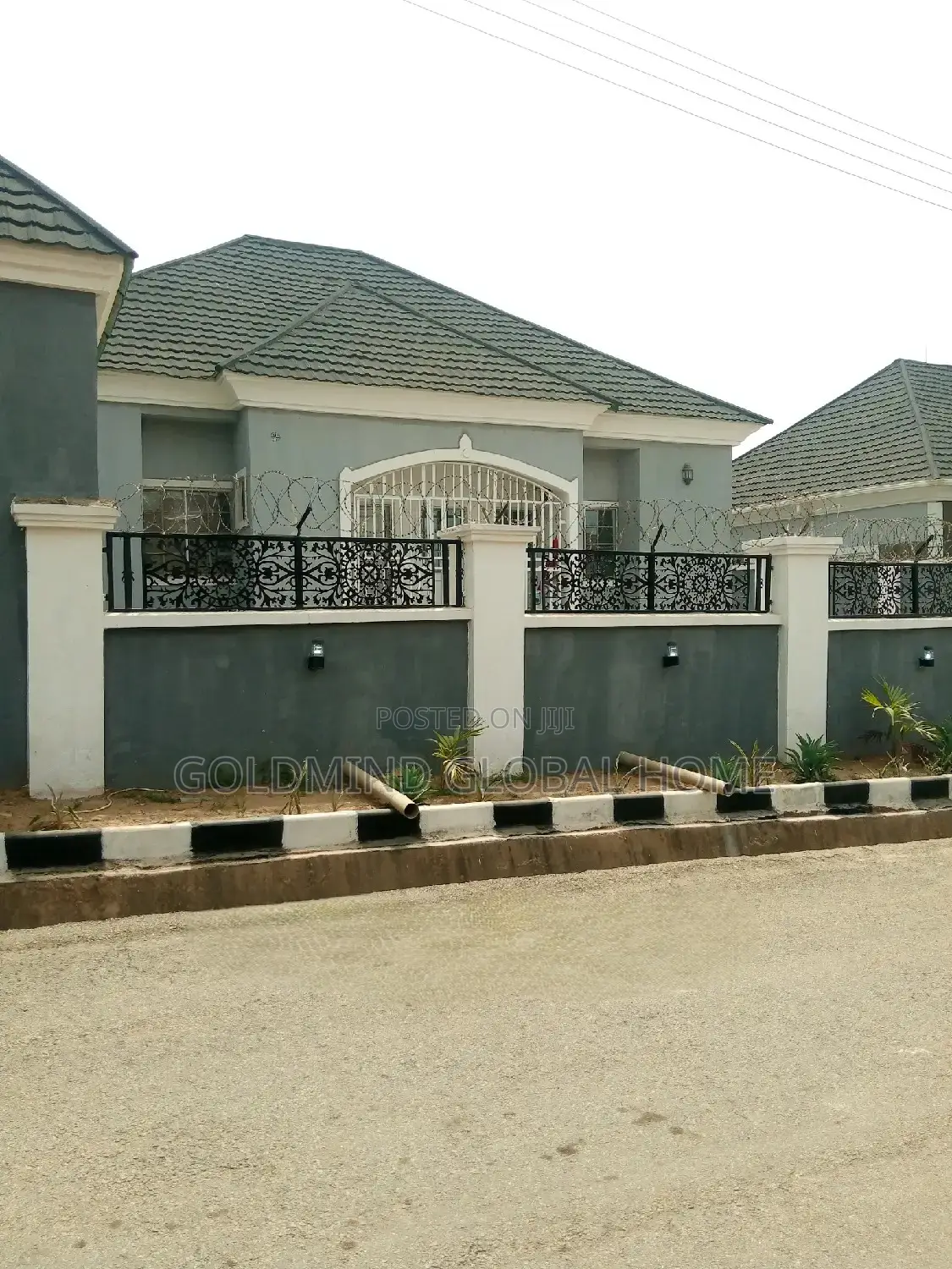 3bdrm Bungalow In Gwarinpa Life Camp For Sale in Life Camp