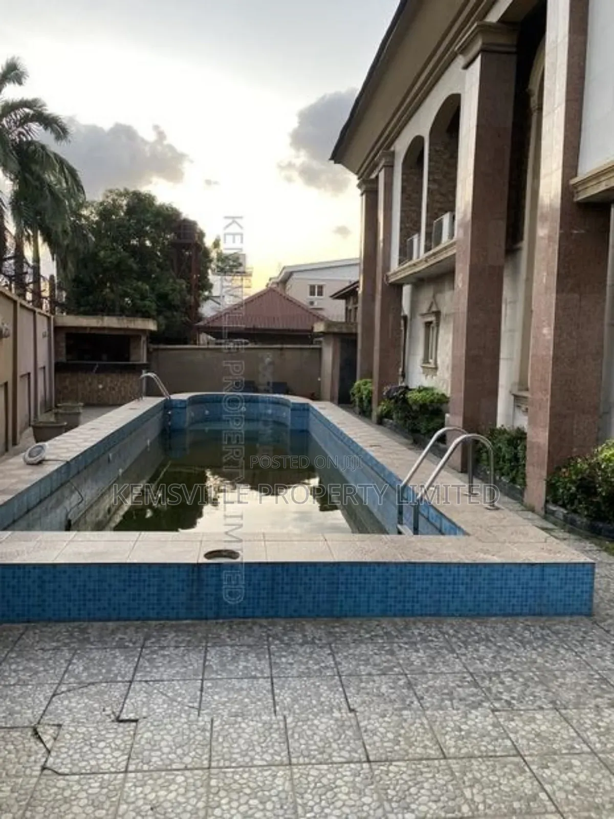 Furnished 2bdrm Block of Flats in Osborne Estate Victoria Island in Victoria Island
