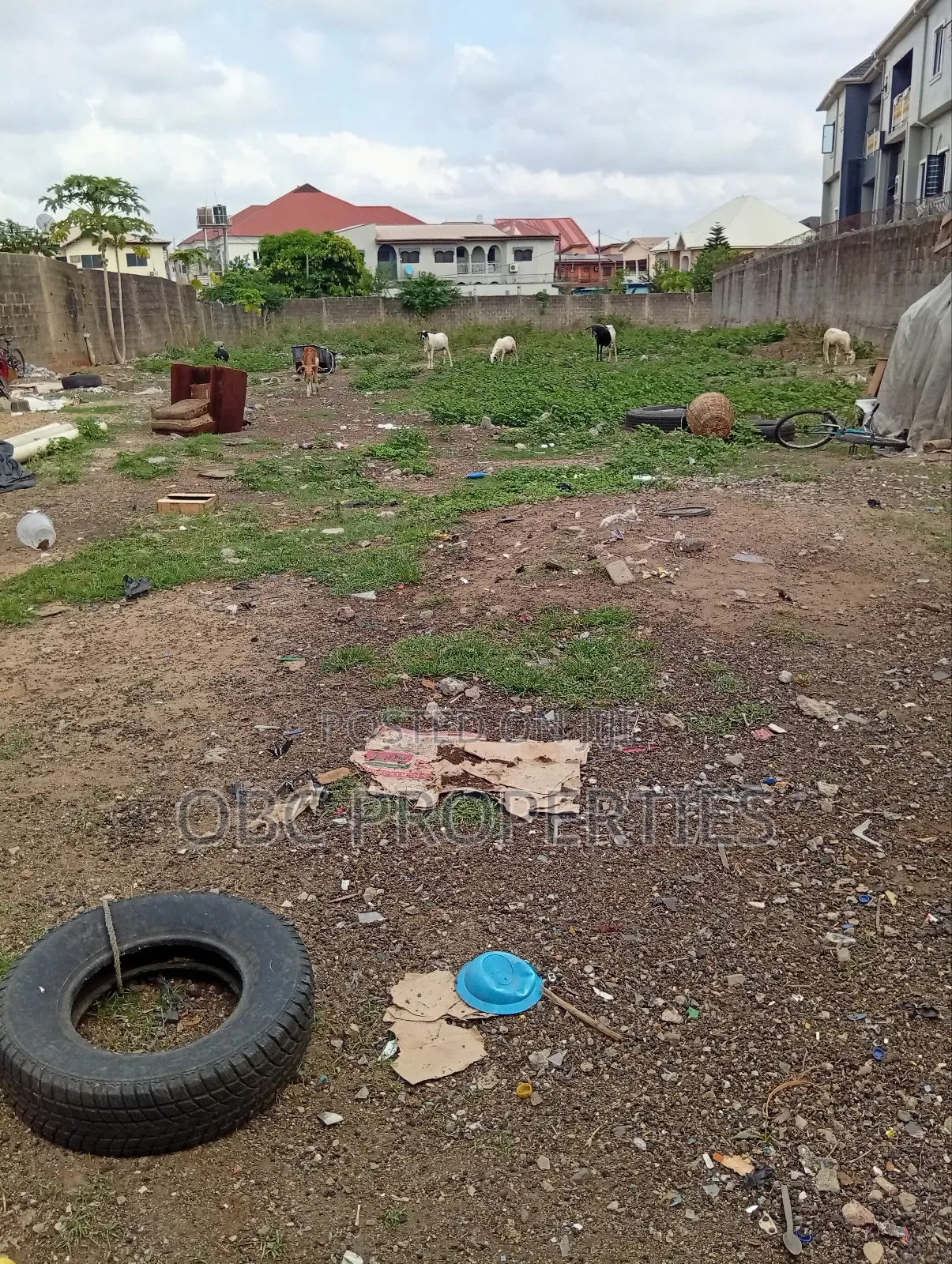 1400sqm Dry Land Fenced With Gate in Atunrase Medina