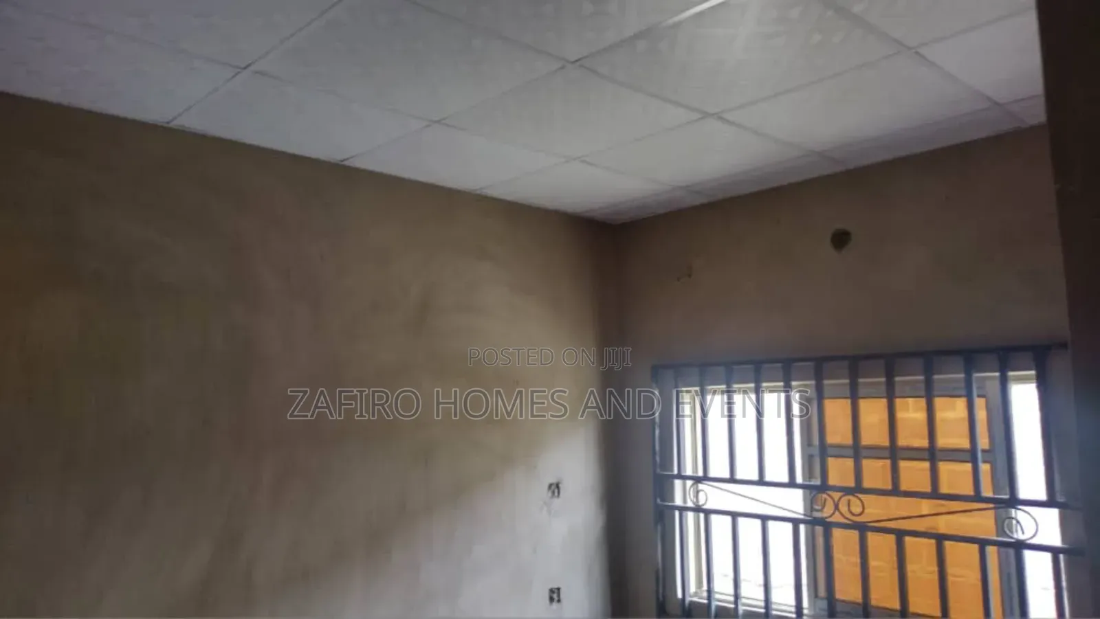 18bdrm Apartment in Isokan Estate, Ibadan for sale in Ibadan