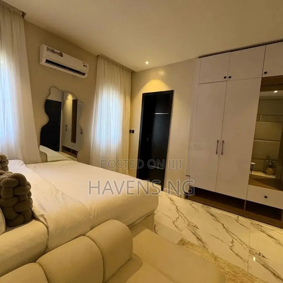 3-Bedroom Penthouse With Private Cinema and Pool in Awe