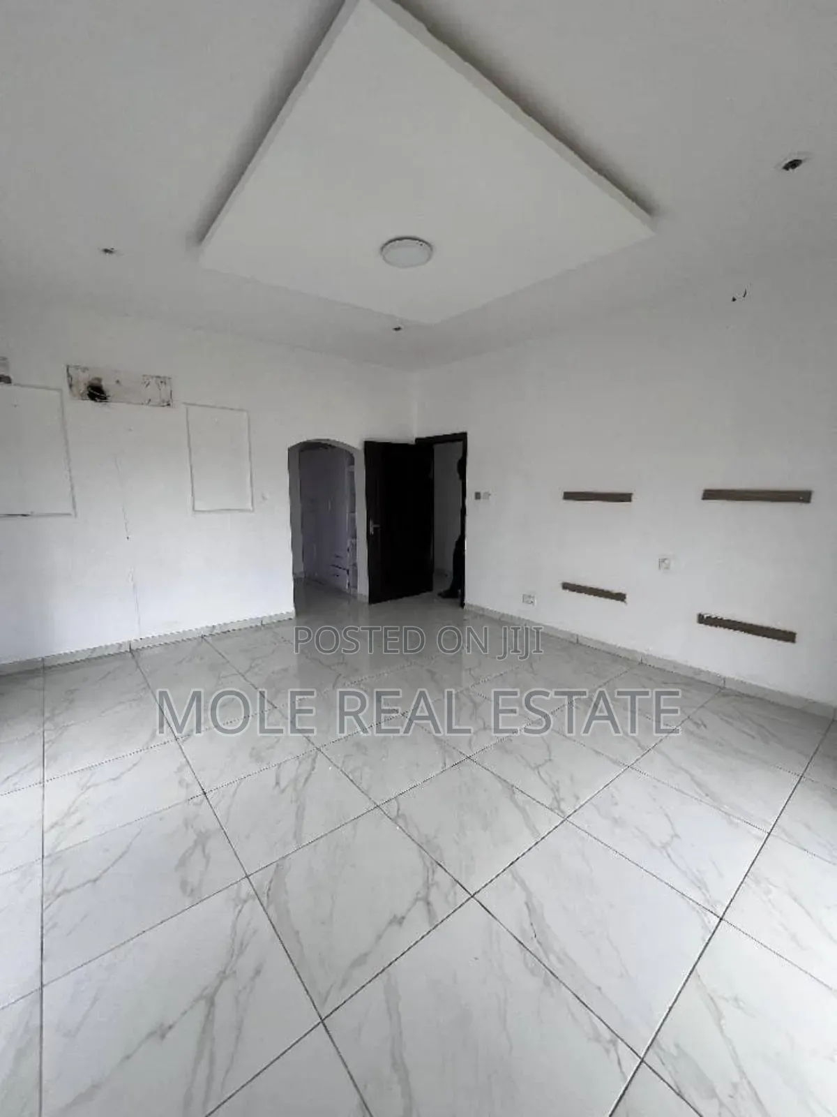 9bdrm Duplex in Egbeda for sale in Egbeda / Egbeda