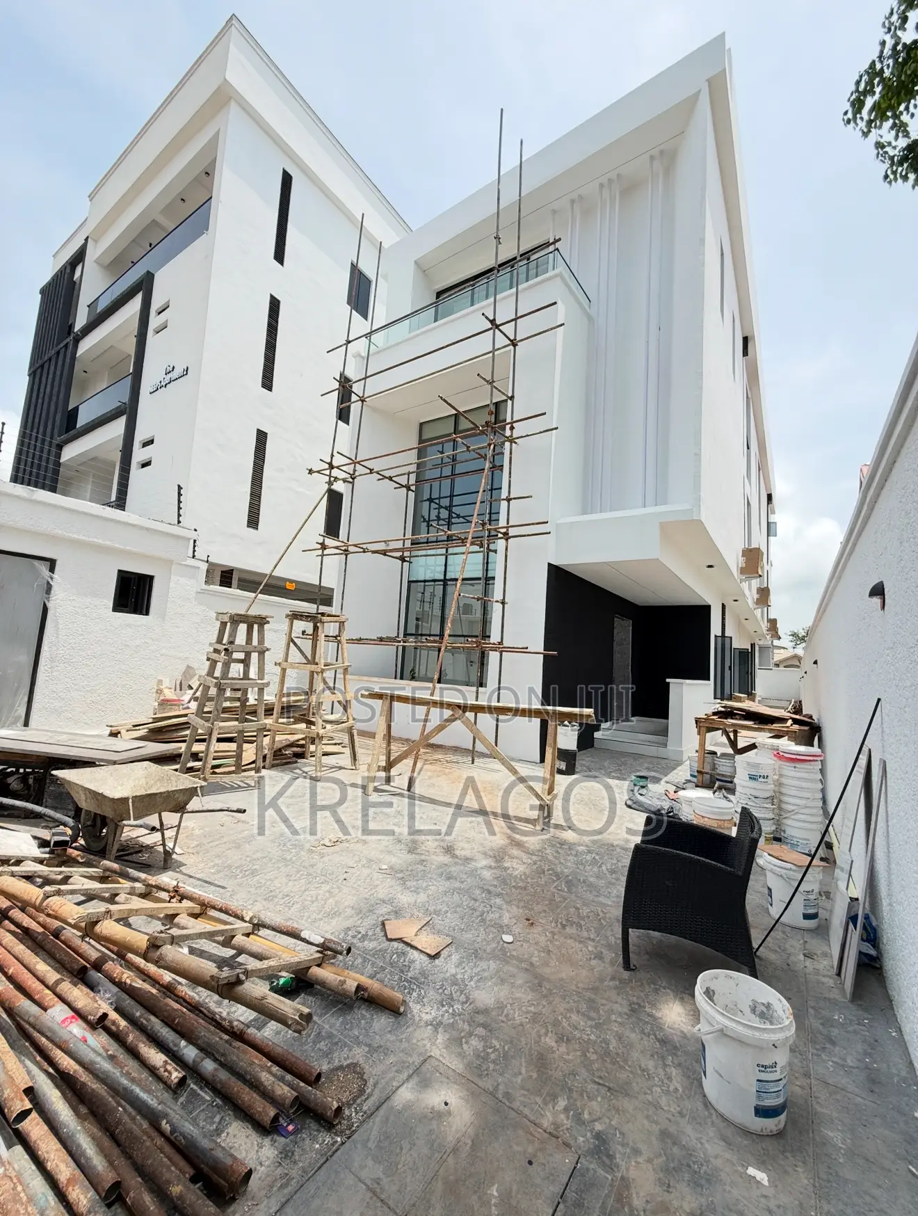 4bdrm Duplex in Lekki Phase 1 for sale in Lekki Phase 1
