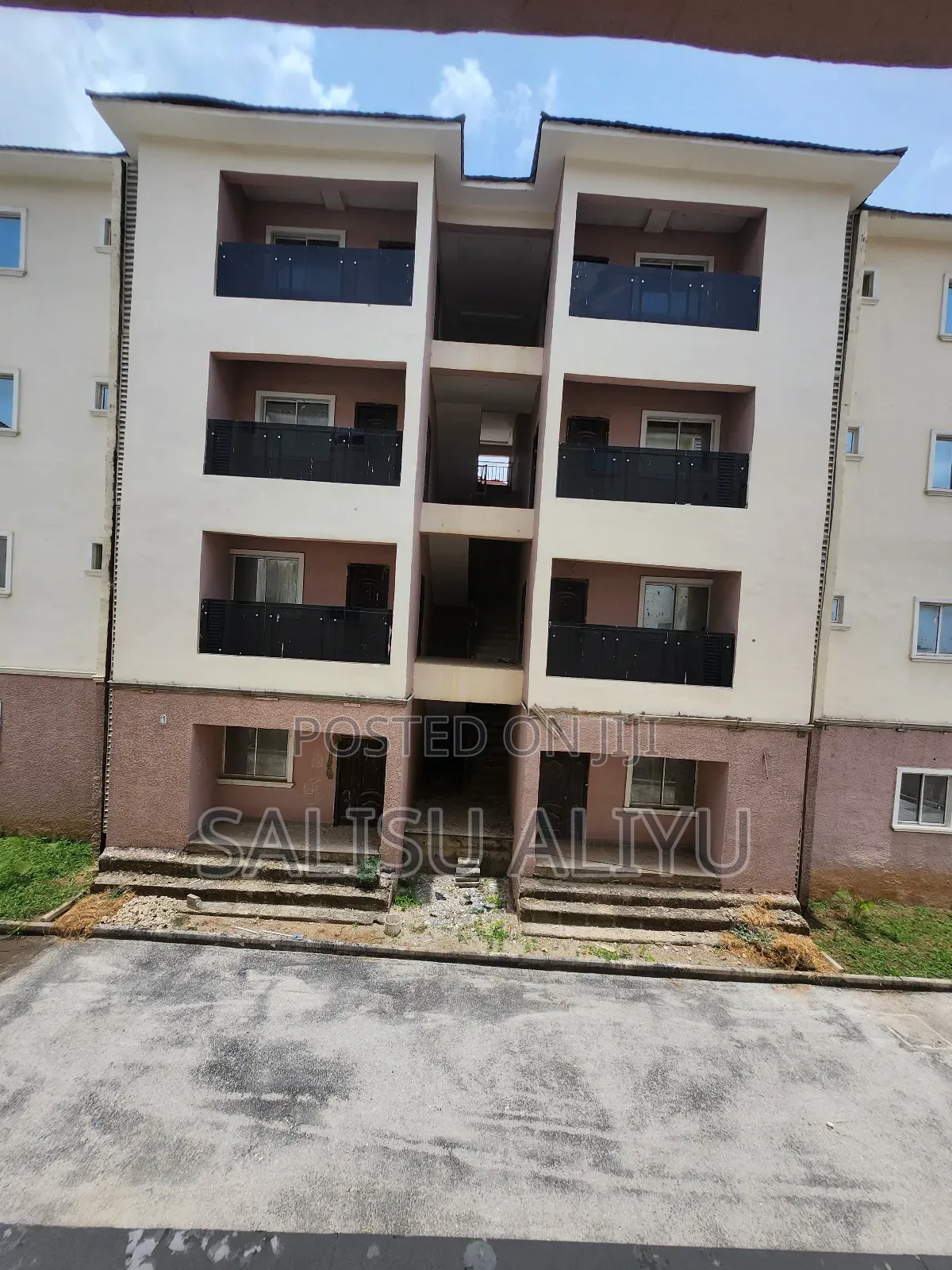 3bdrm Apartment in Idu/ Mbora for sale in Mbora