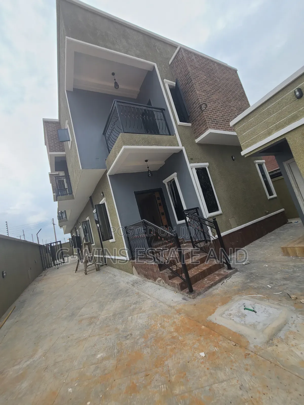 4bdrm Duplex in Ogunmwenyi Off Ugbor, Benin City for rent in Benin City