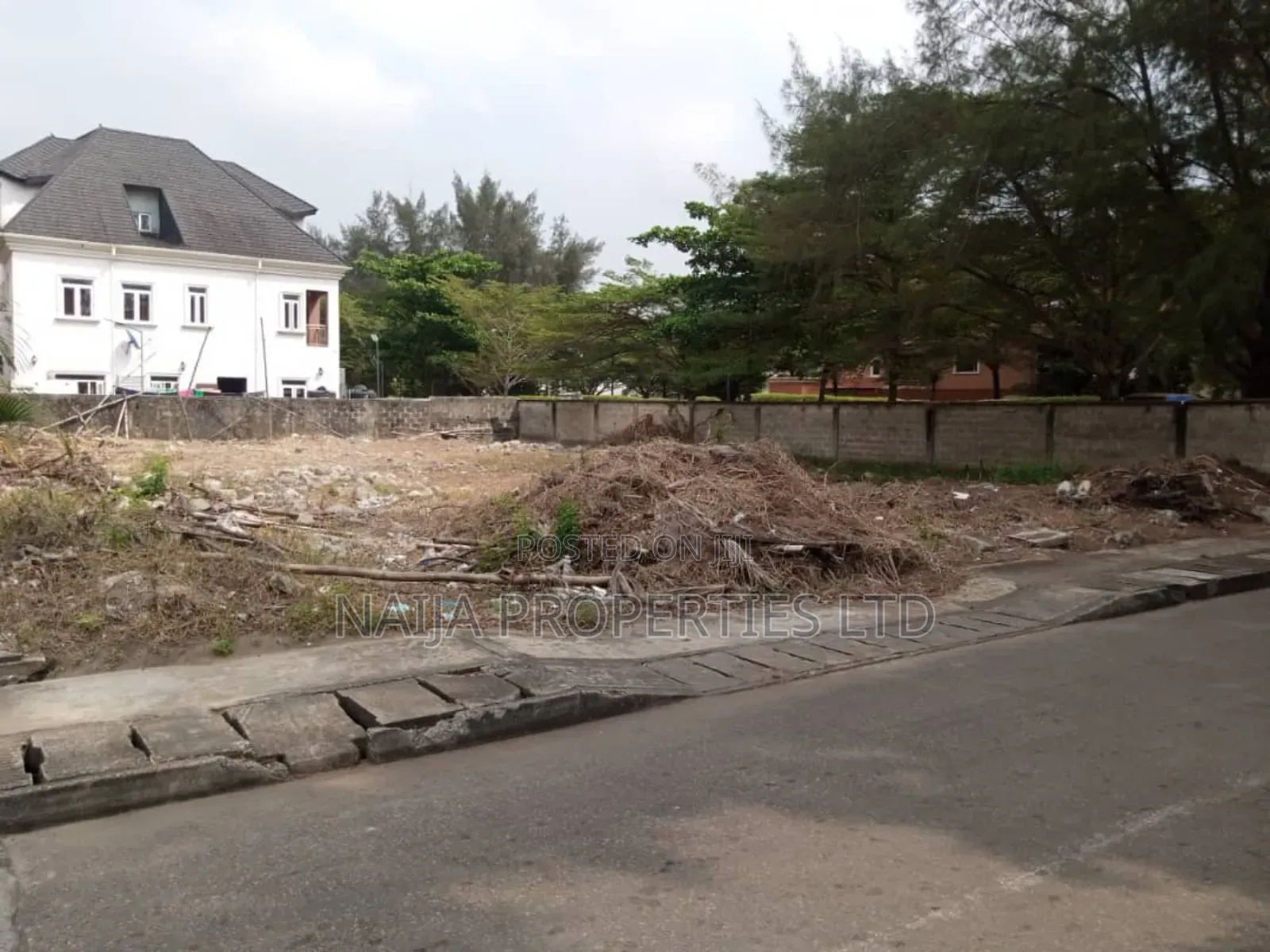 824sqm of Land at Carltongate Estate, Chevron Drive, Lekki in Lekki