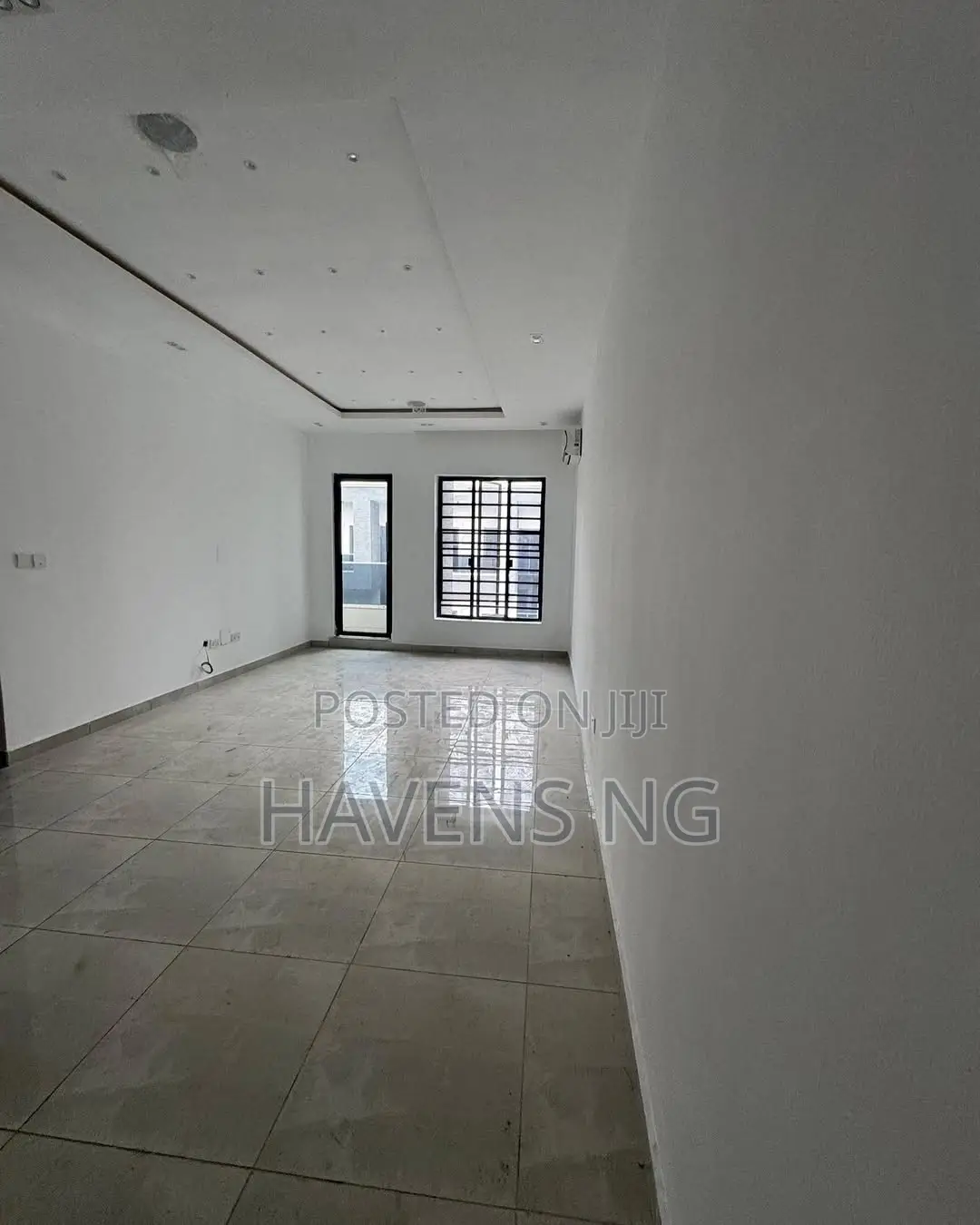 4bdrm Duplex in 1004 for sale in 1004