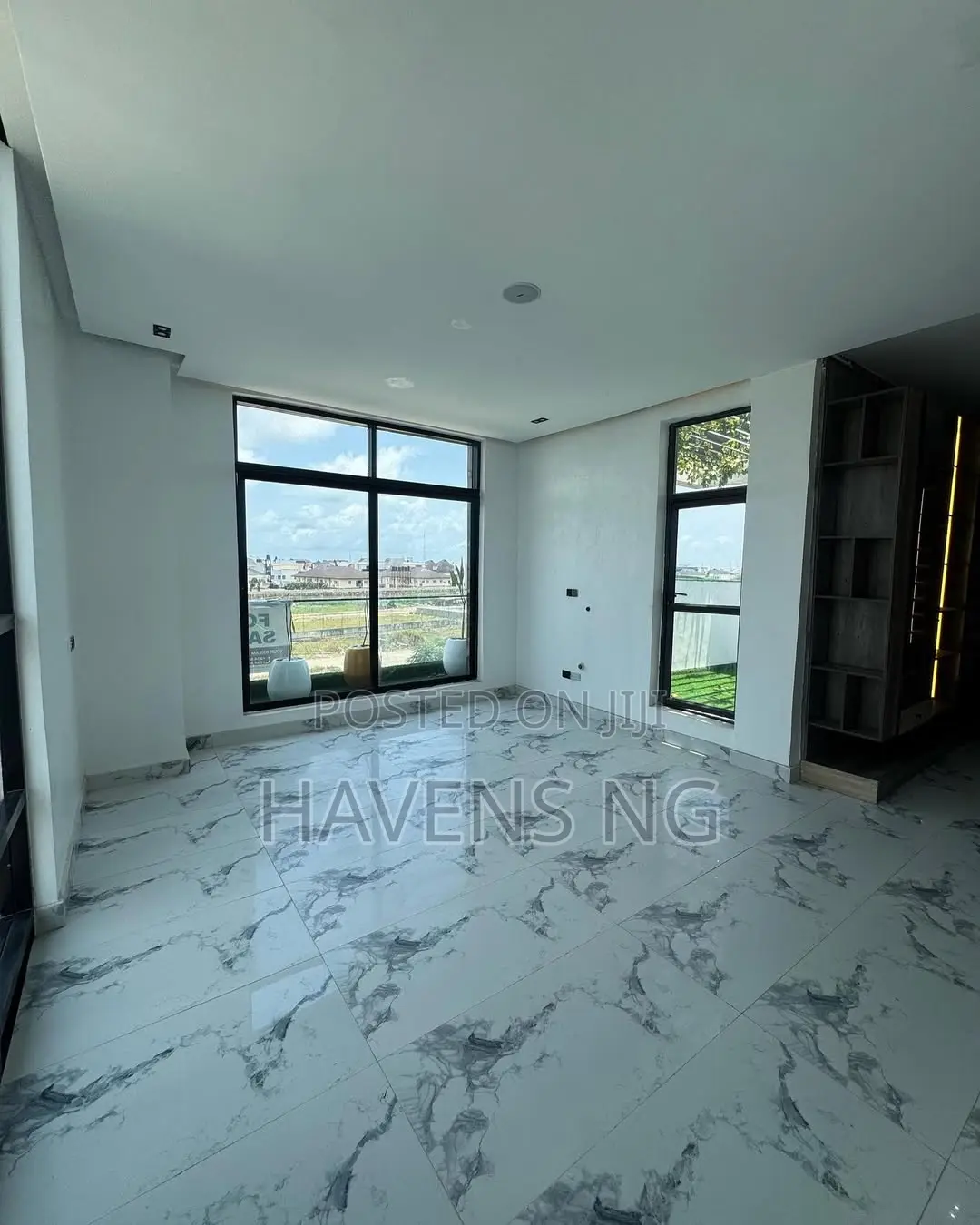 6bdrm Duplex in Osapa london for sale in Osapa london