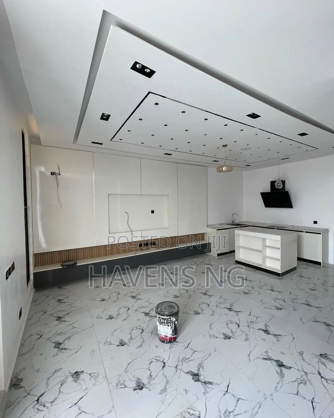5bdrm Duplex in Osapa london for sale in Osapa london