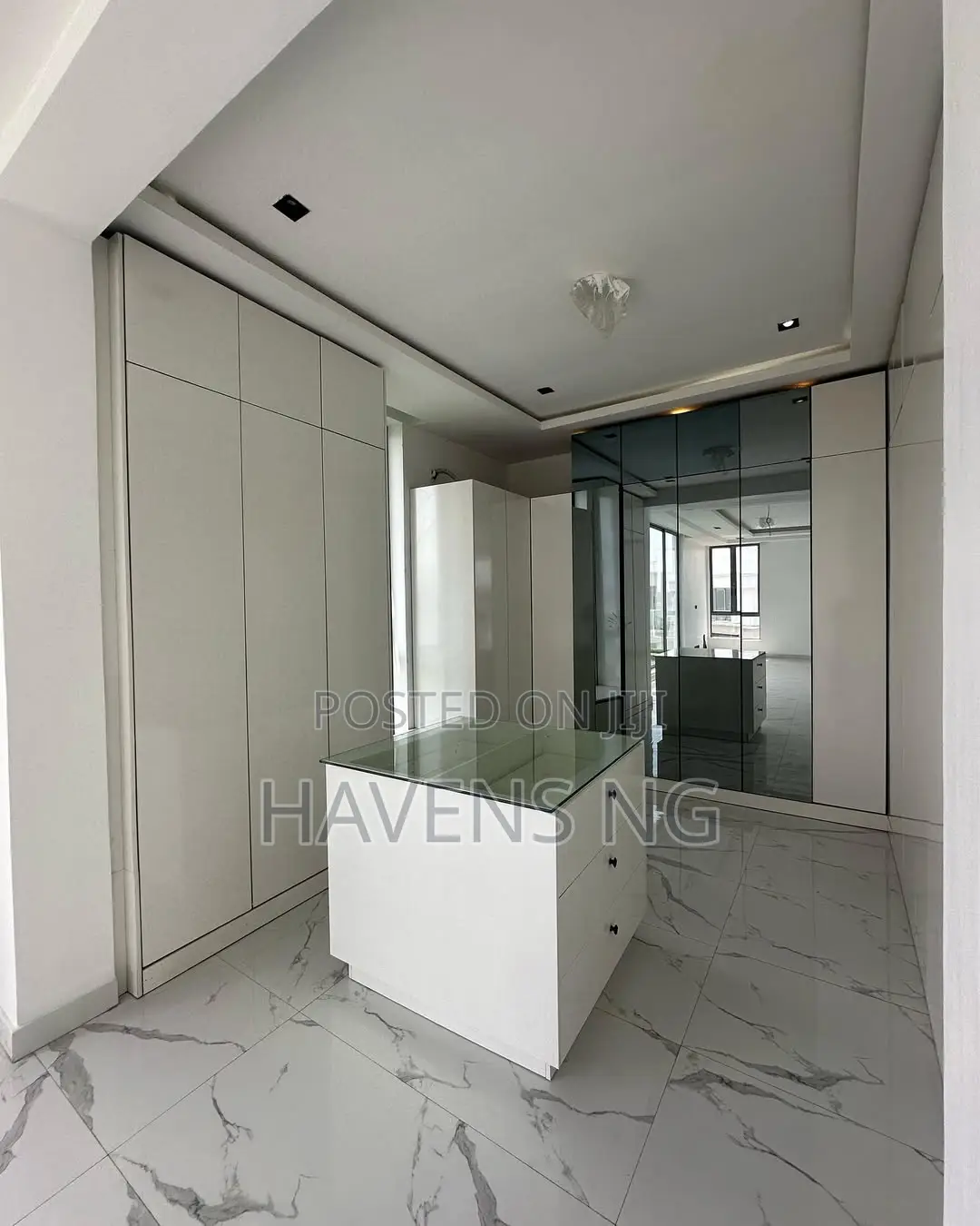 5bdrm Duplex in Osapa london for sale in Osapa london