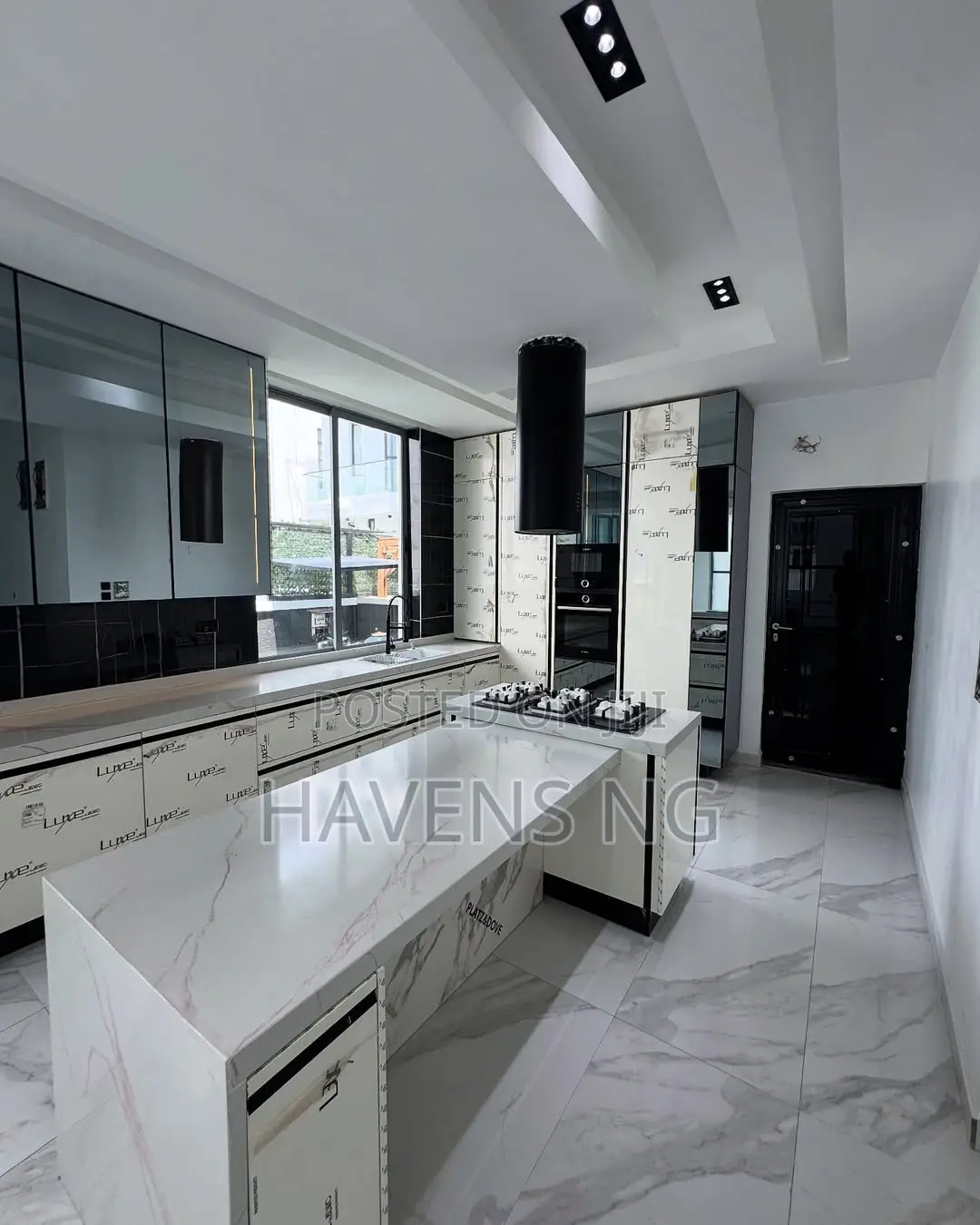5bdrm Duplex in Osapa london for sale in Osapa london