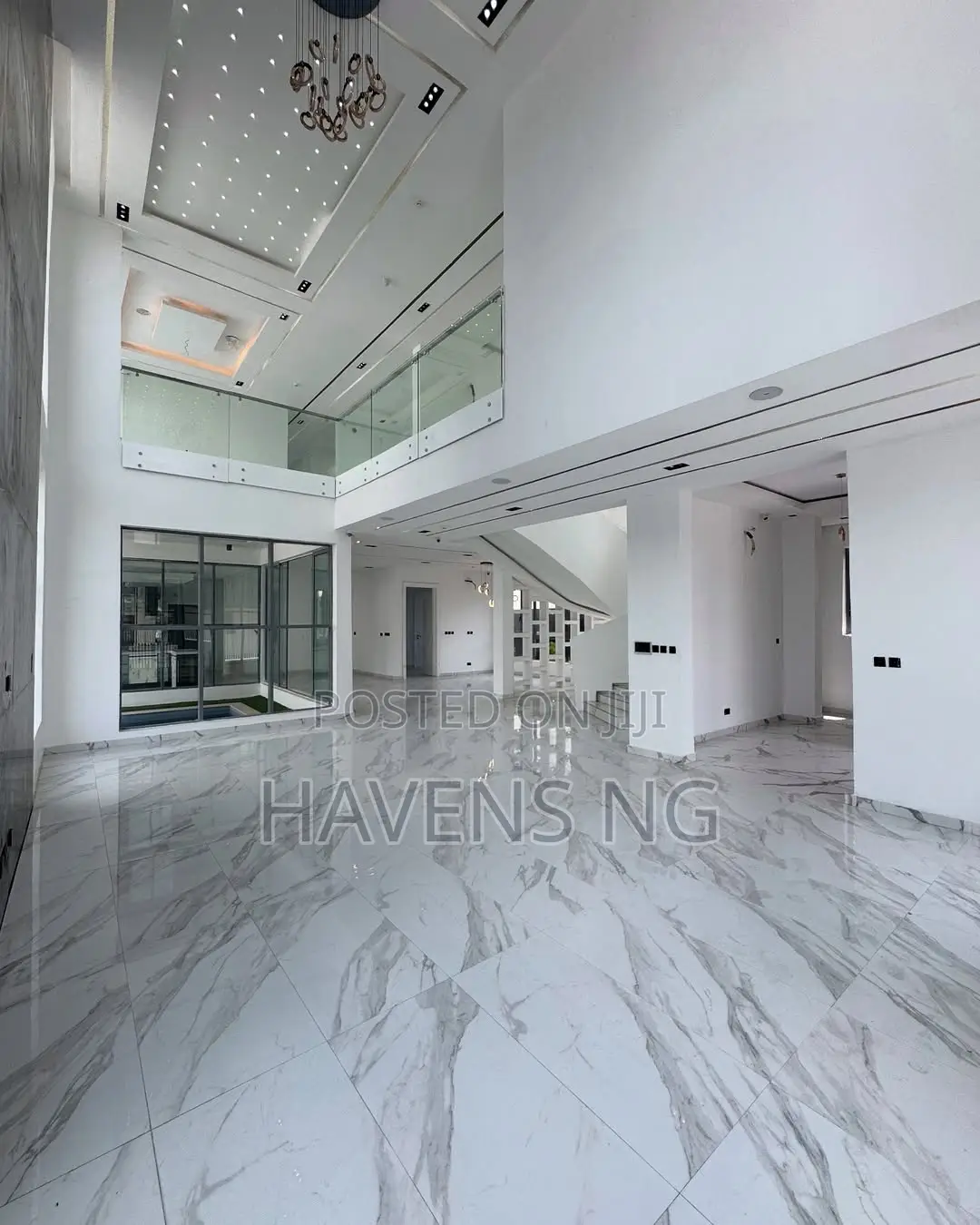 5bdrm Duplex in Osapa london for sale in Osapa london