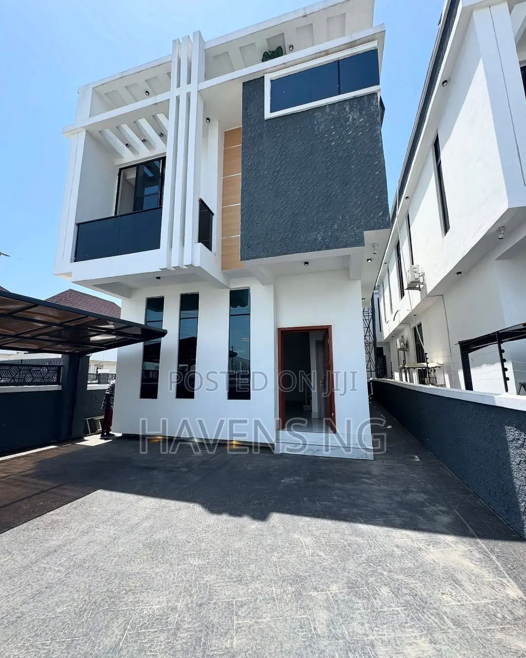 4bdrm Duplex in Lekki Phase 1 for sale in Lekki Phase 1