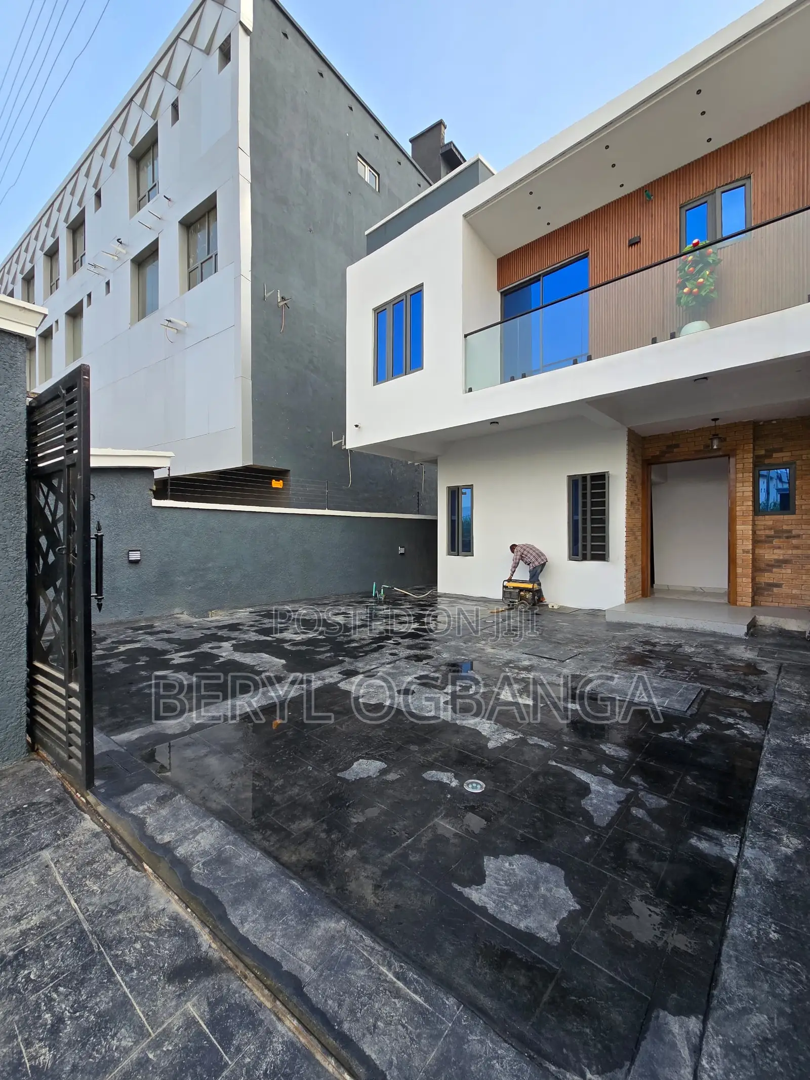 4bdrm Duplex in Ajah for sale in Ajah