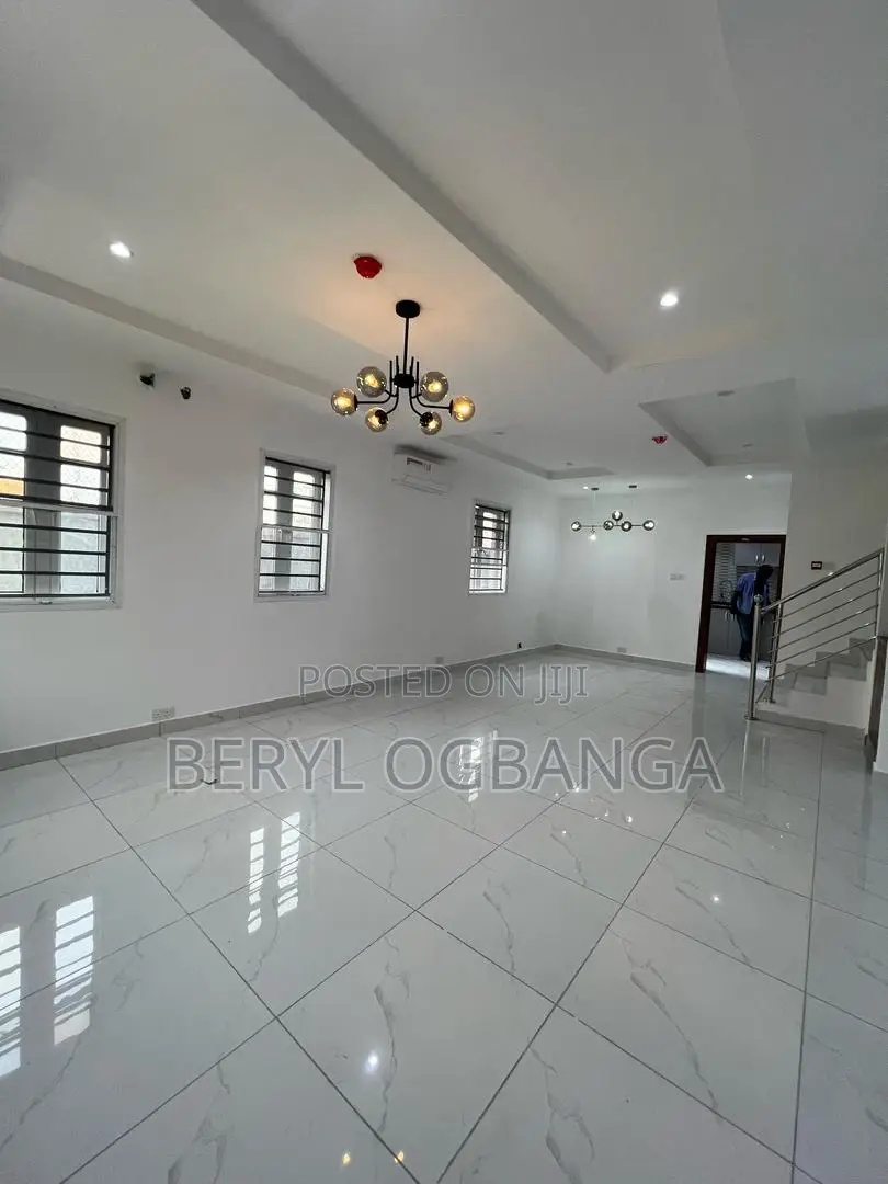 4bdrm Duplex in Ajah for sale in Ajah