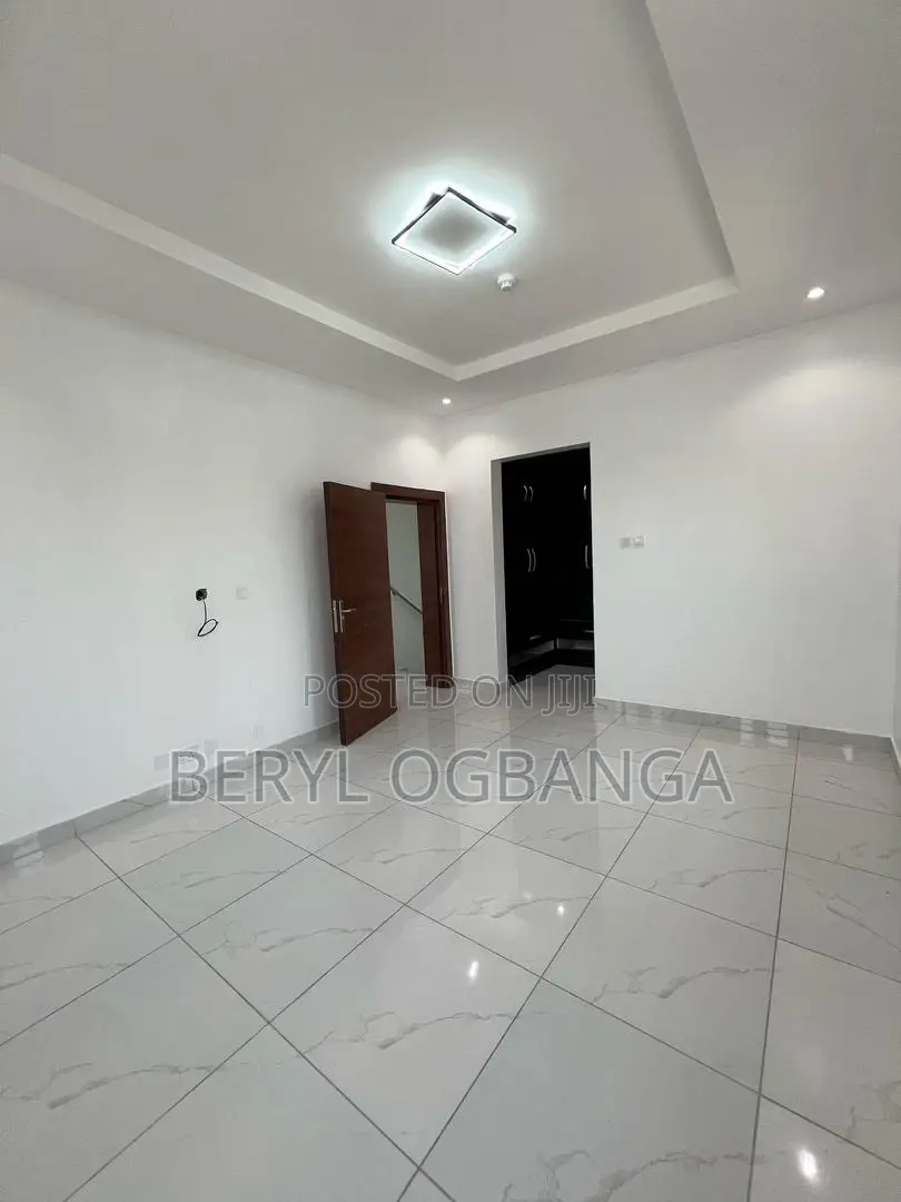 4bdrm Duplex in Ajah for sale in Ajah