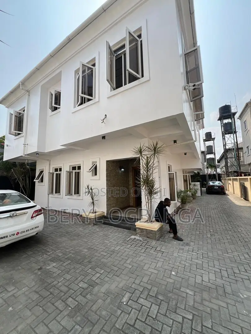 5bdrm Duplex in Lekki Phase 1 for rent in Lekki Phase 1