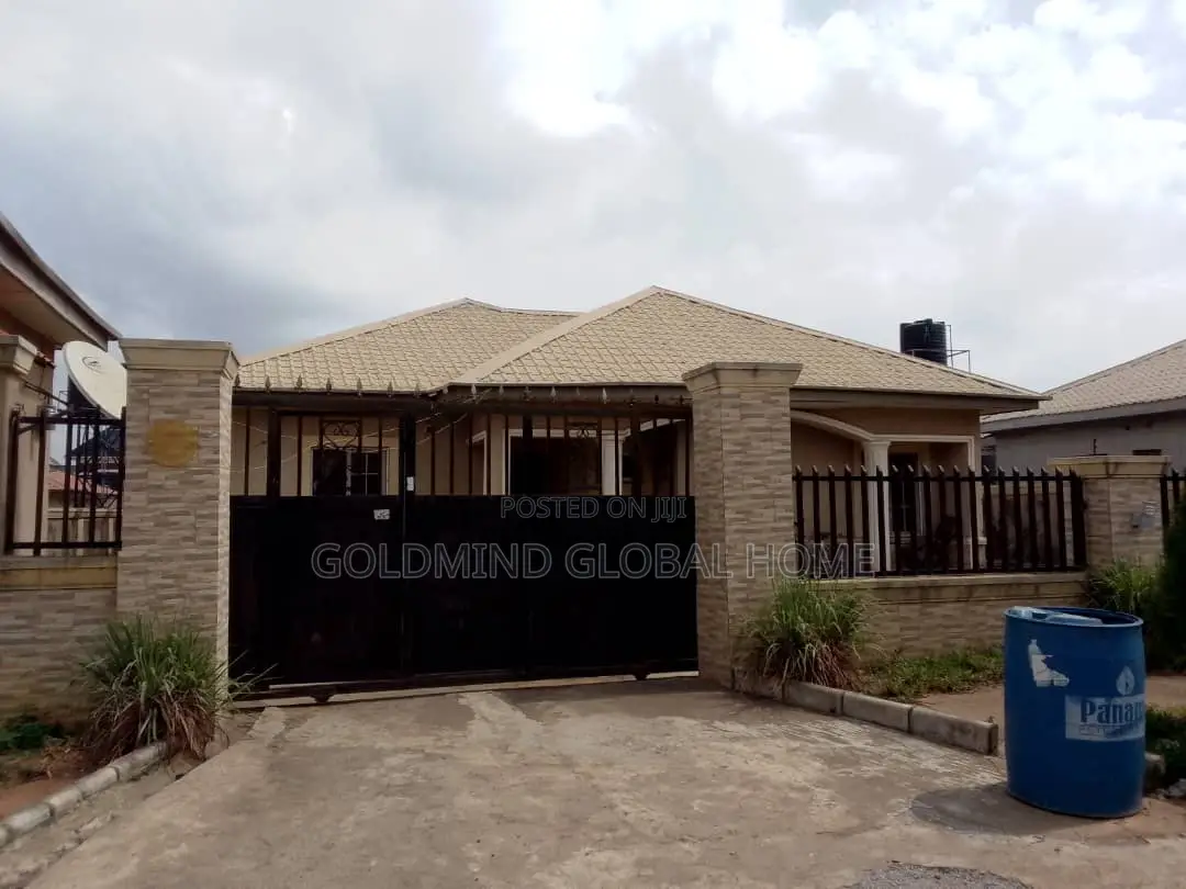 3bdrm Bungalow in Apo District for sale in Apo Resettlement