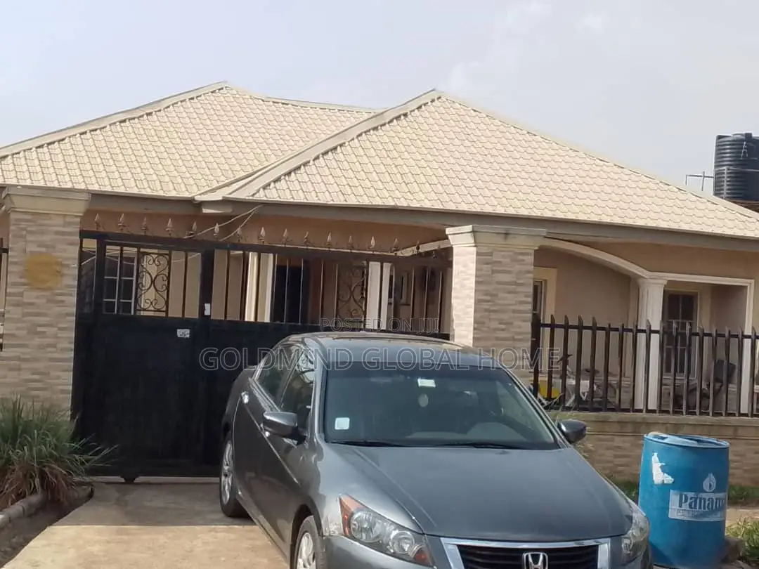 3bdrm Bungalow in Apo District for sale in Apo Resettlement