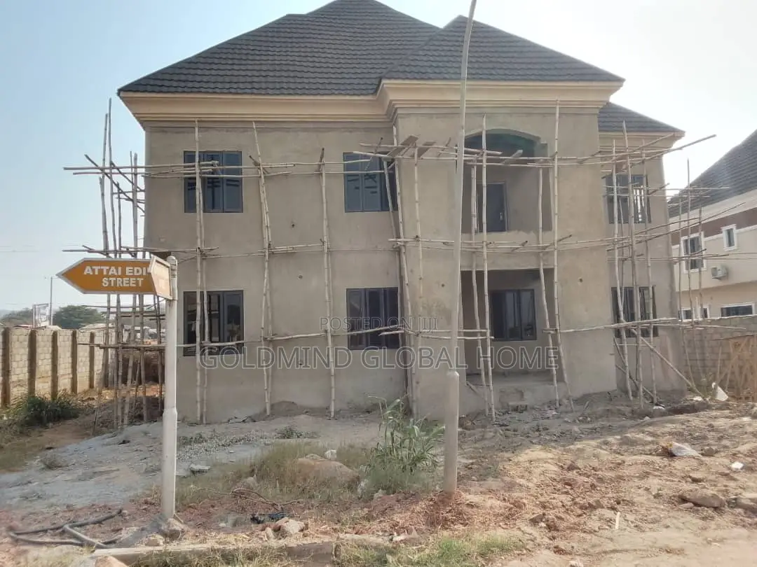 4bdrm Duplex in Apo for sale in Apo Resettlement