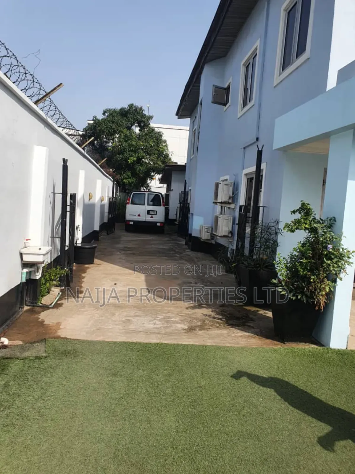 Office Building on 550sqm Land in Victoria Island for Sale in Victoria Island