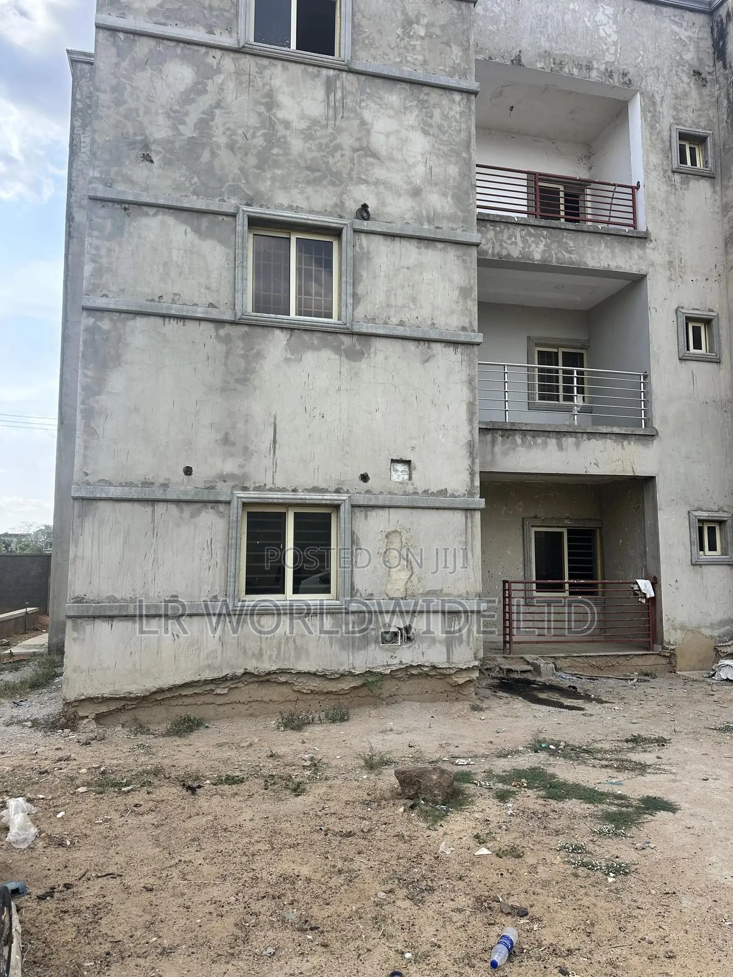 2bdrm Block of Flats in Idu for sale in Idu