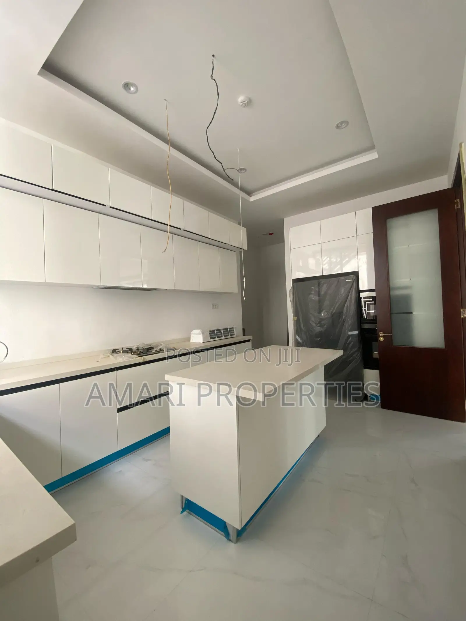 3bdrm Block of Flats in Lekki Phase1 for rent in Lekki Phase 1