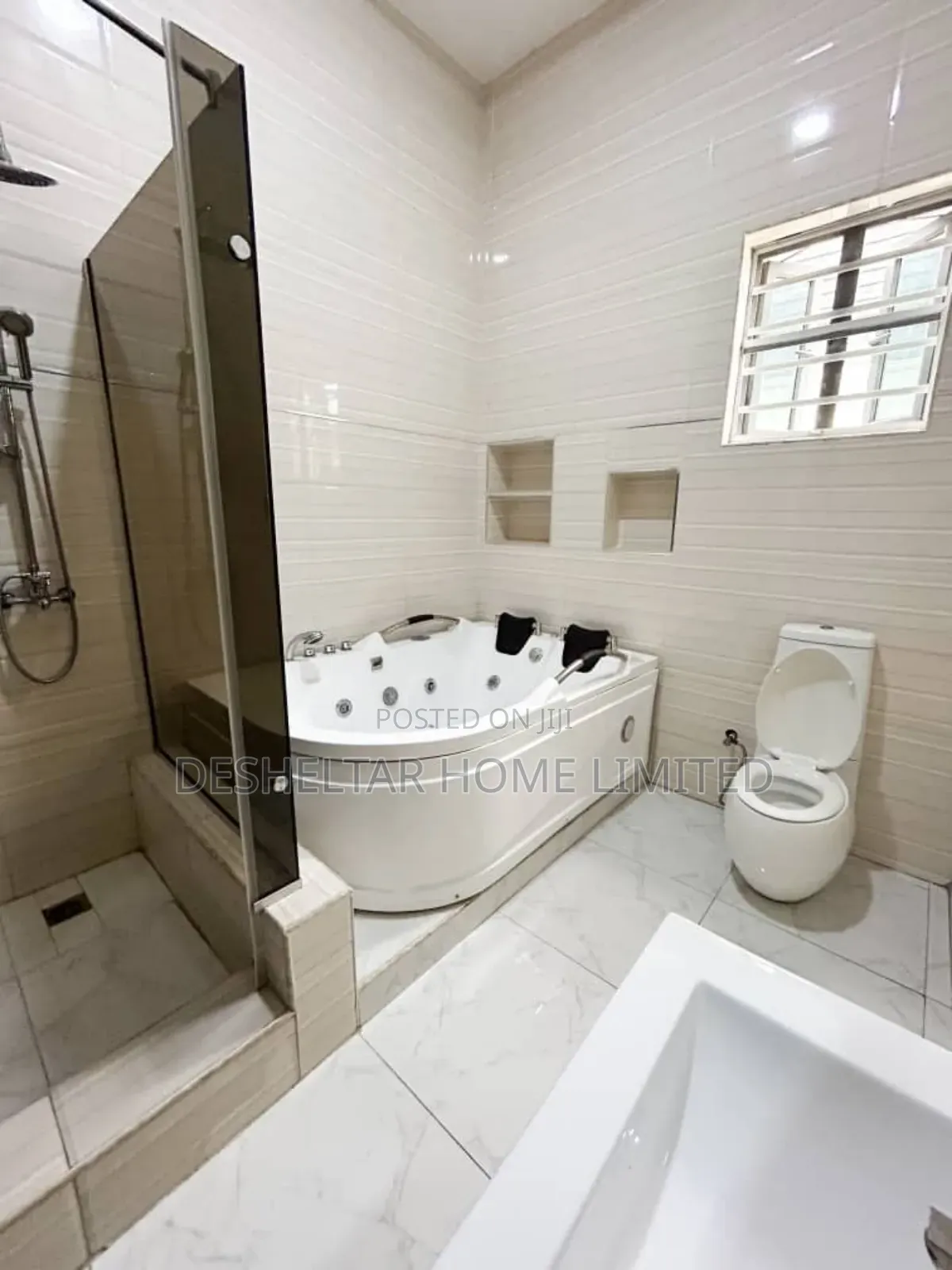 Furnished 4bdrm Shared Apartment in Chevvy View Estate, Chevron in Chevron