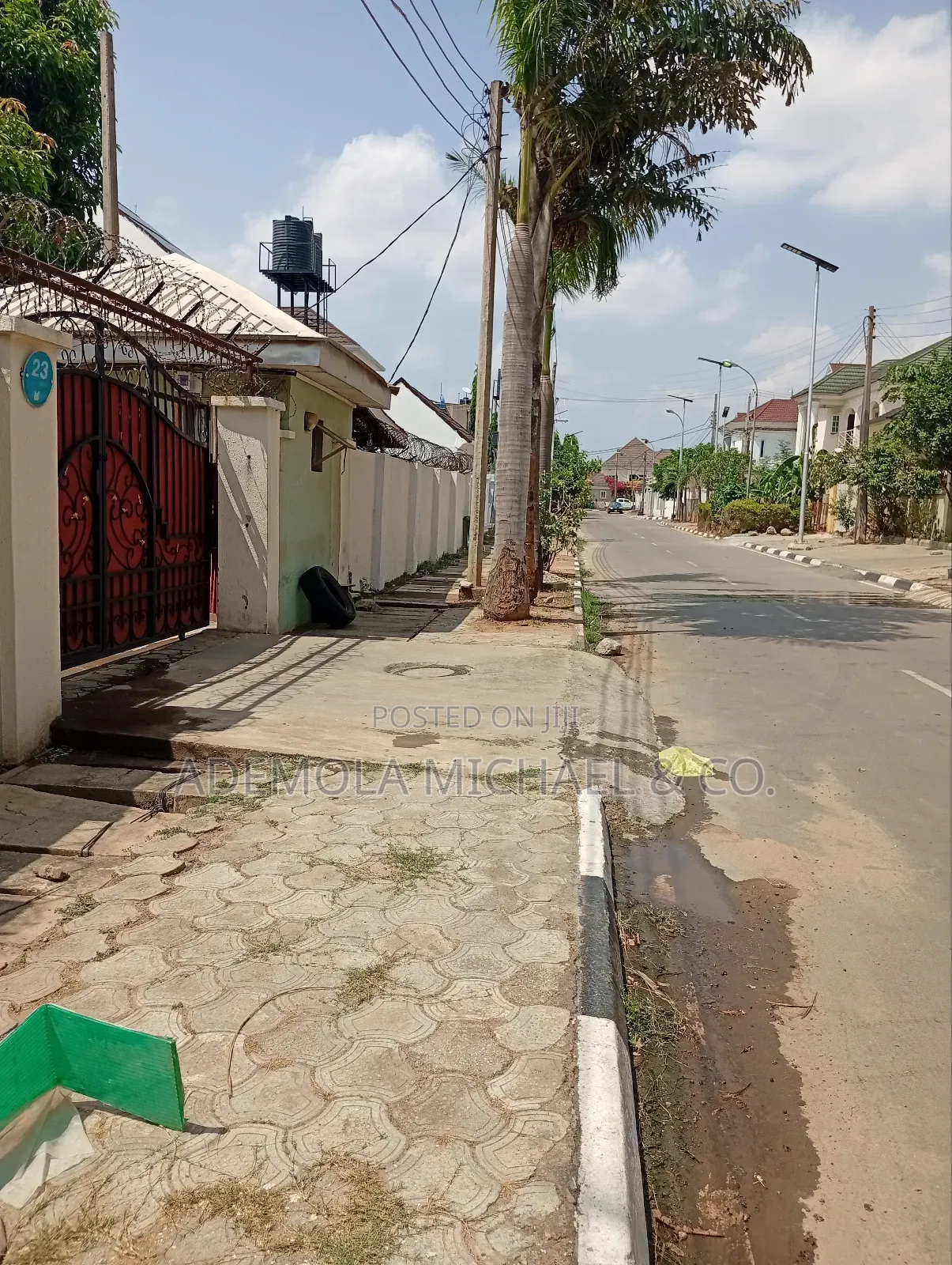 5bdrm Duplex in Zone for sale in Zone 5 / Wuse