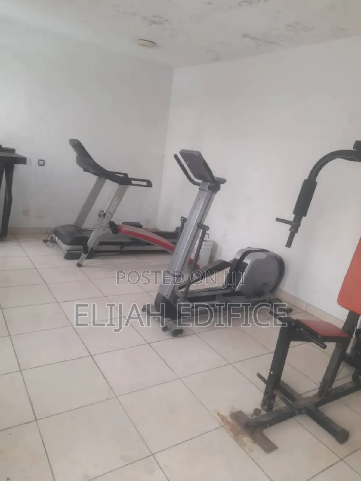 Furnished 4bdrm Townhouse/Terrace in Osapa London, Lekki for sale in Lekki