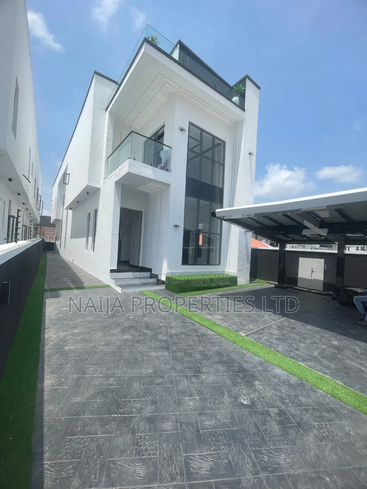 5bdrm Duplex in Sangotedo for sale in Sangotedo