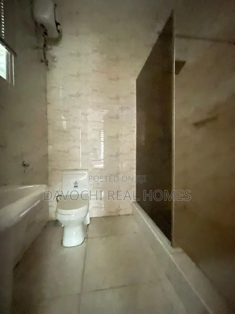 Lovely 5 Bedroom Fully Detached Duplex for Sale in Osapa london