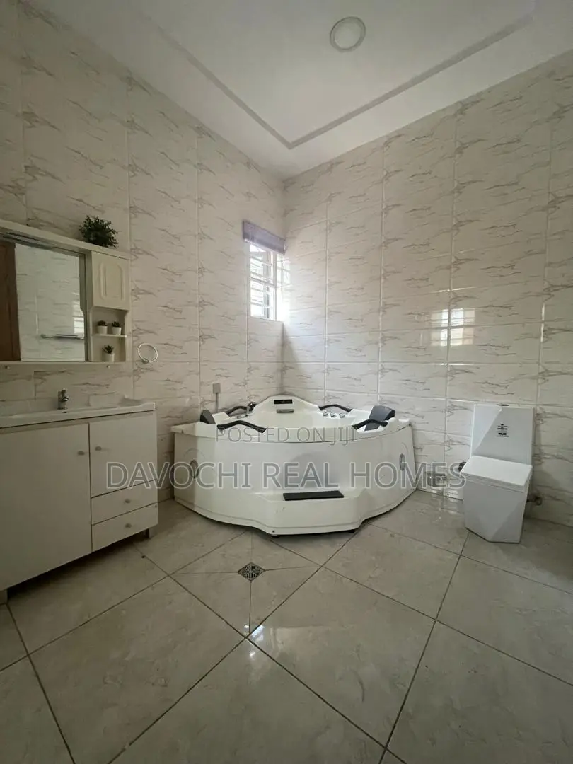 Lovely 5 Bedroom Fully Detached Duplex for Sale in Osapa london