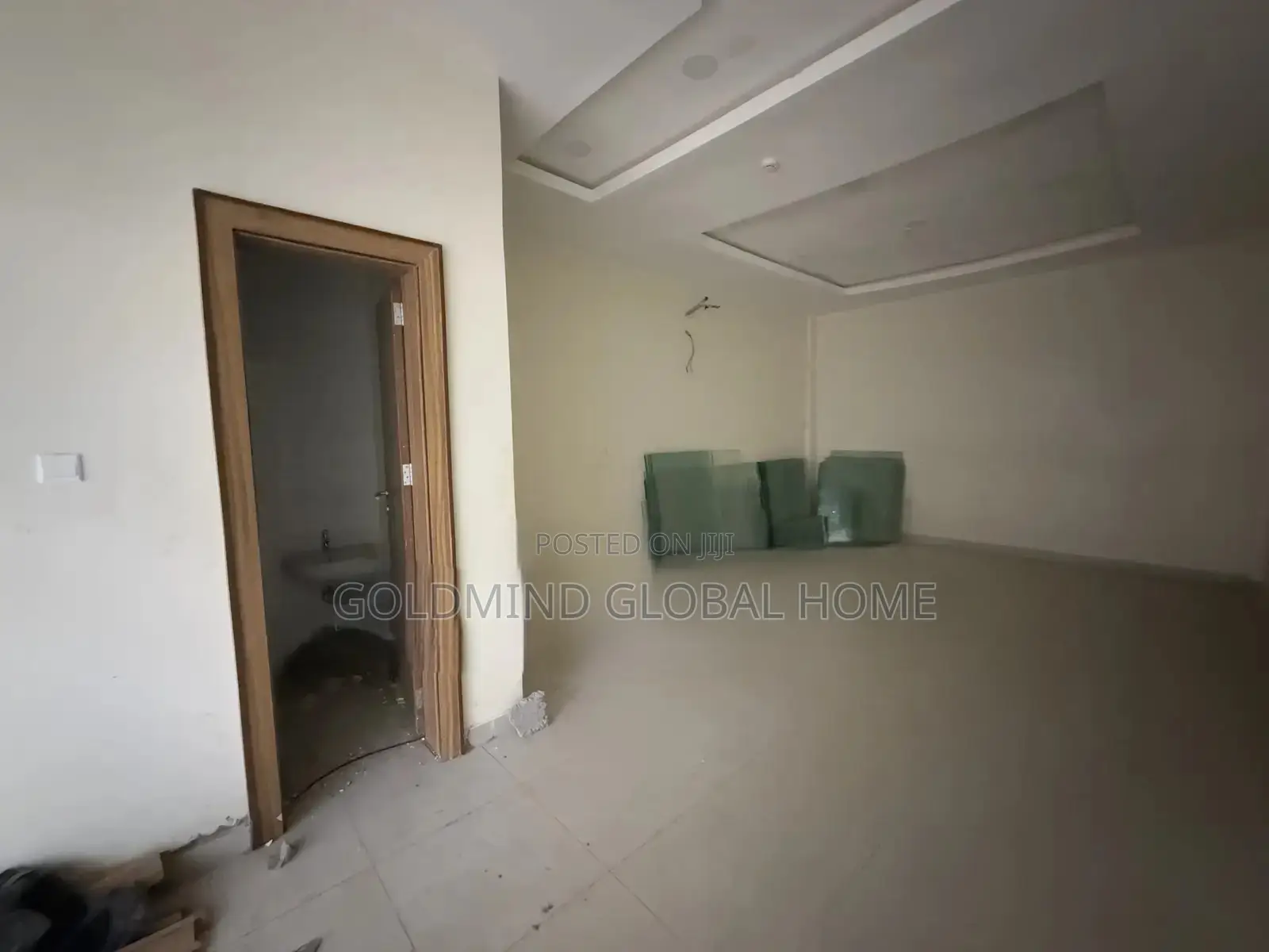 Lovely Built Fully Serviced 40sqm Shop Space in Wuse 2