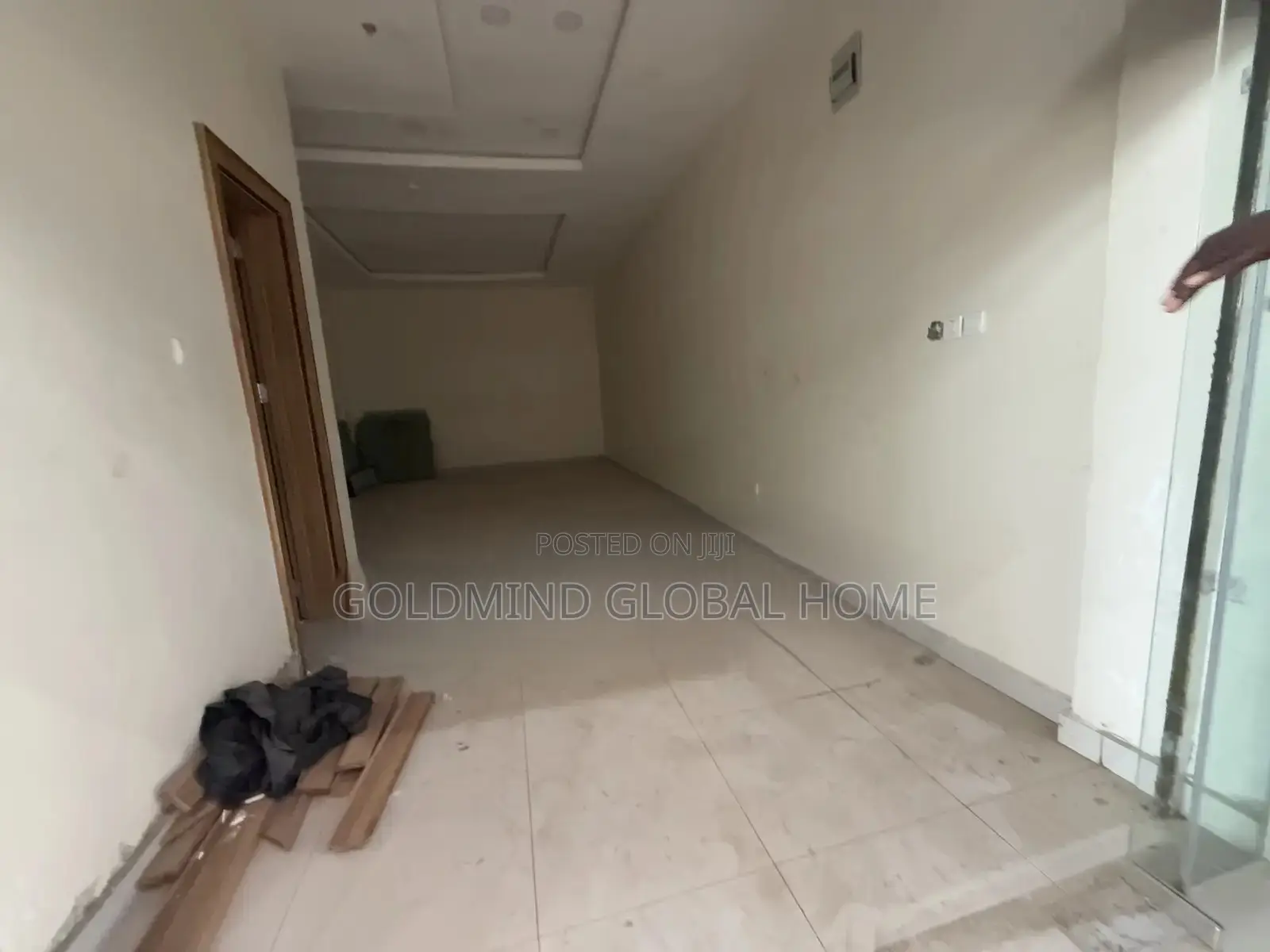 Lovely Built Fully Serviced 40sqm Shop Space in Wuse 2