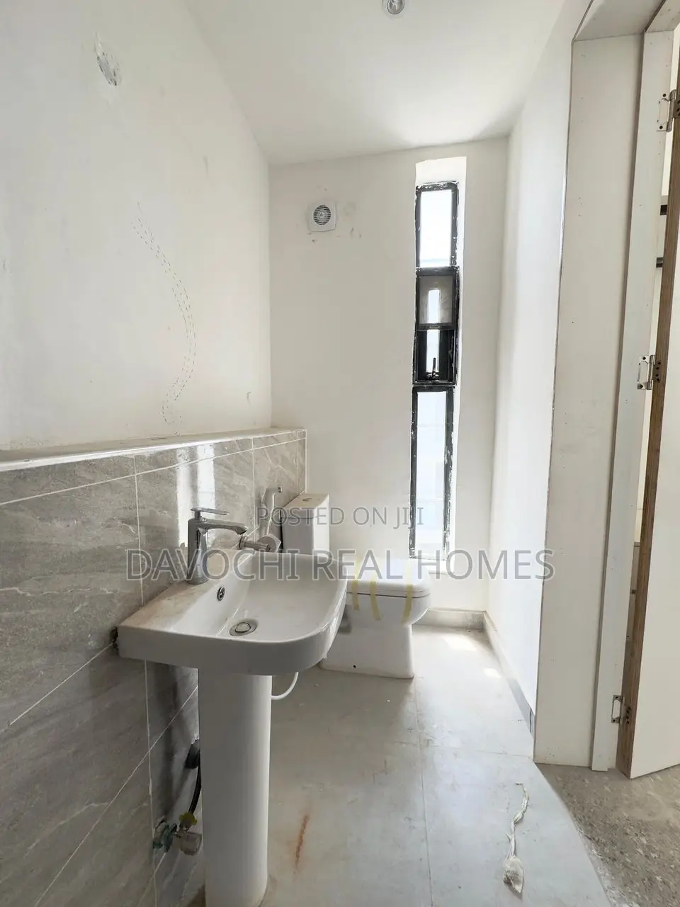 Luxury 4 Bedroom Terraced Duplex for Sale in Ikate