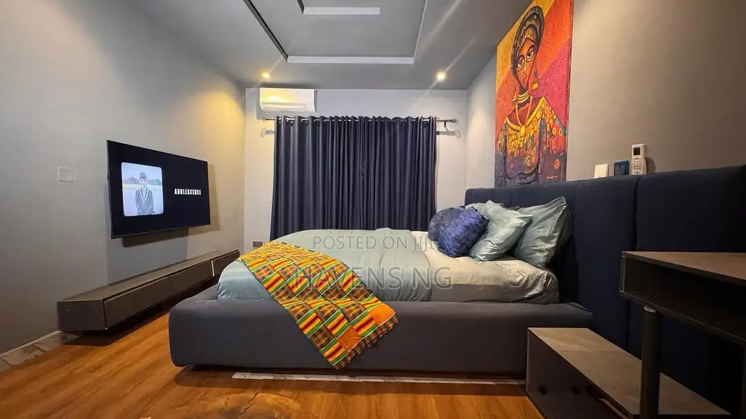 Cozy 3-Bedroom Apartment in Lekki Phase 1
