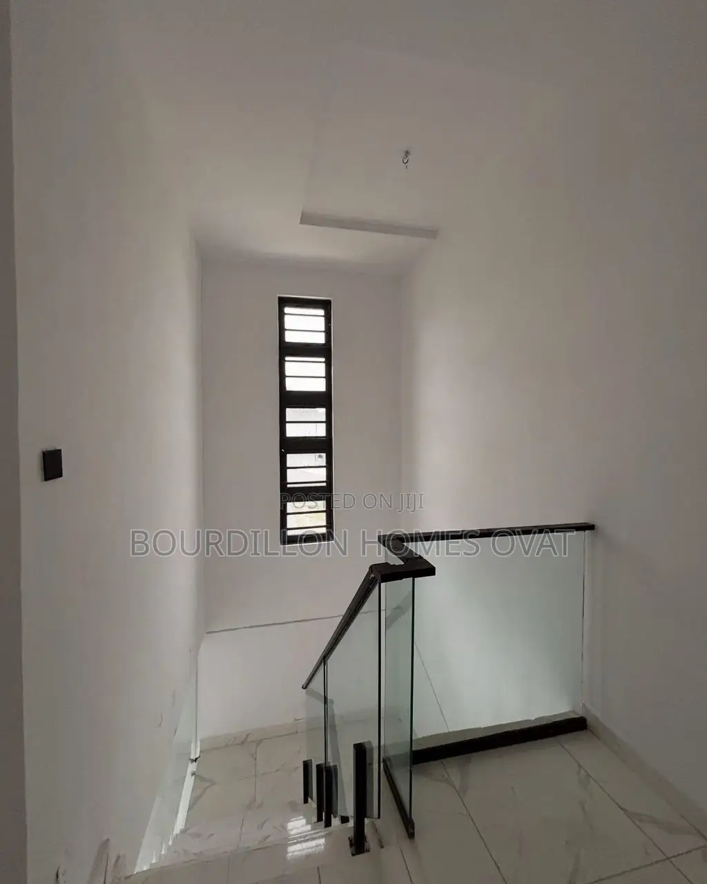 5bdrm Duplex in Chevron for sale in Chevron